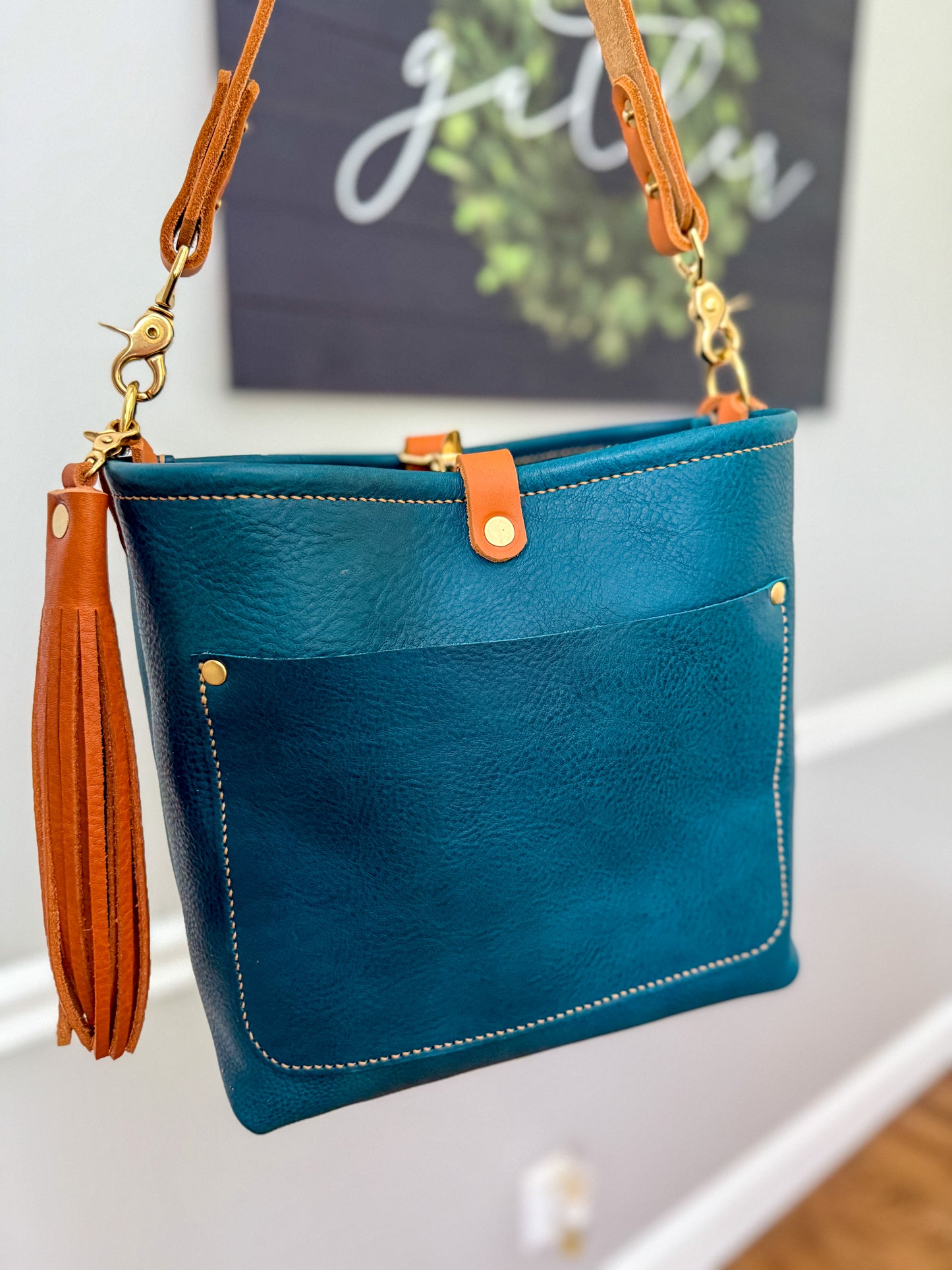 Bennett “shorty” Bucket in Turquoise Vachetta