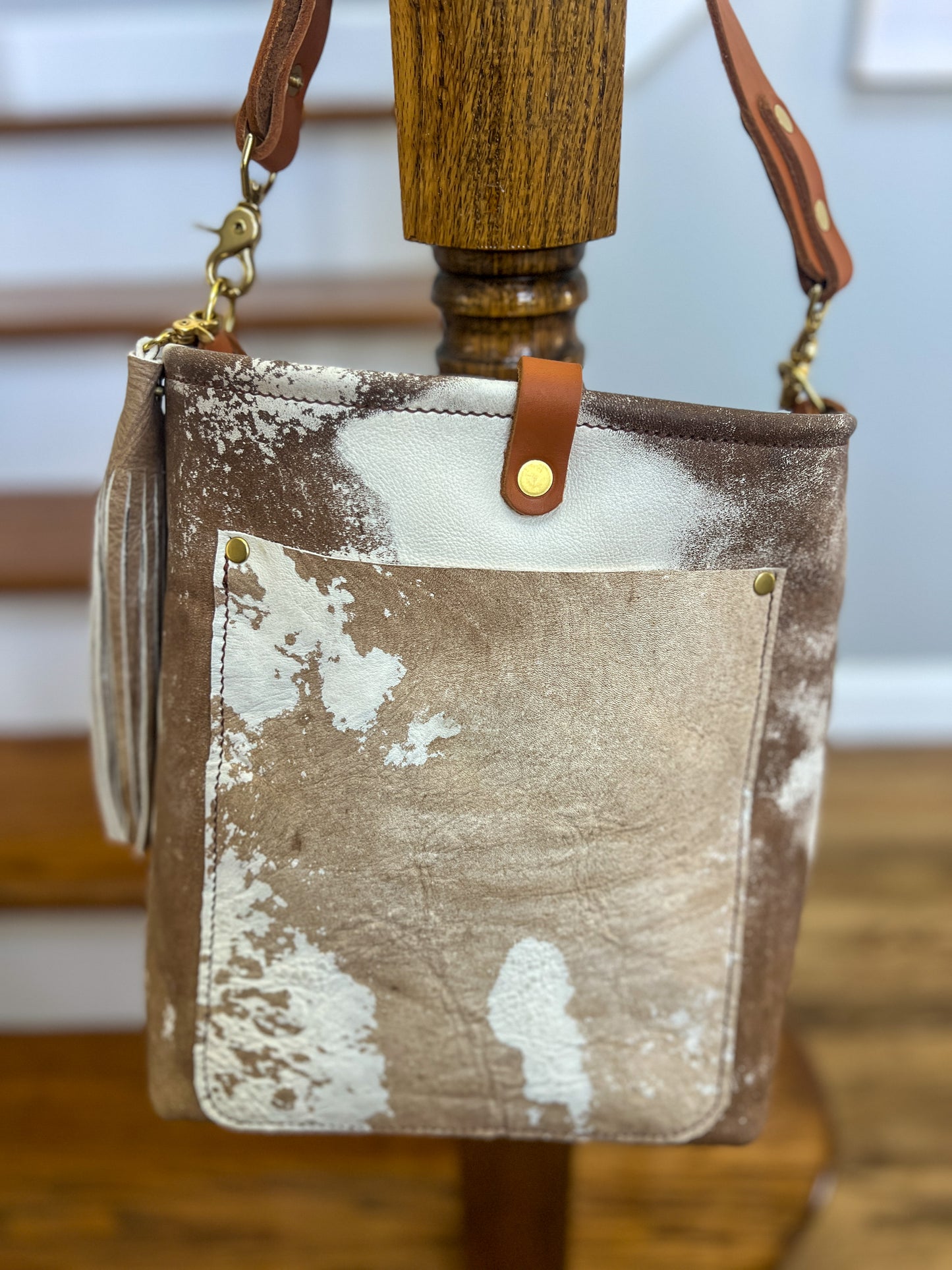 Bennett Bucket in Vintage Cowhide