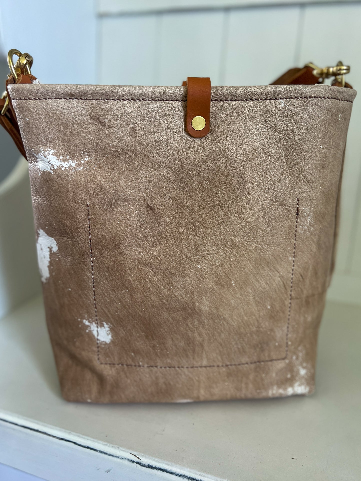 Bennett Bucket in Vintage Cowhide