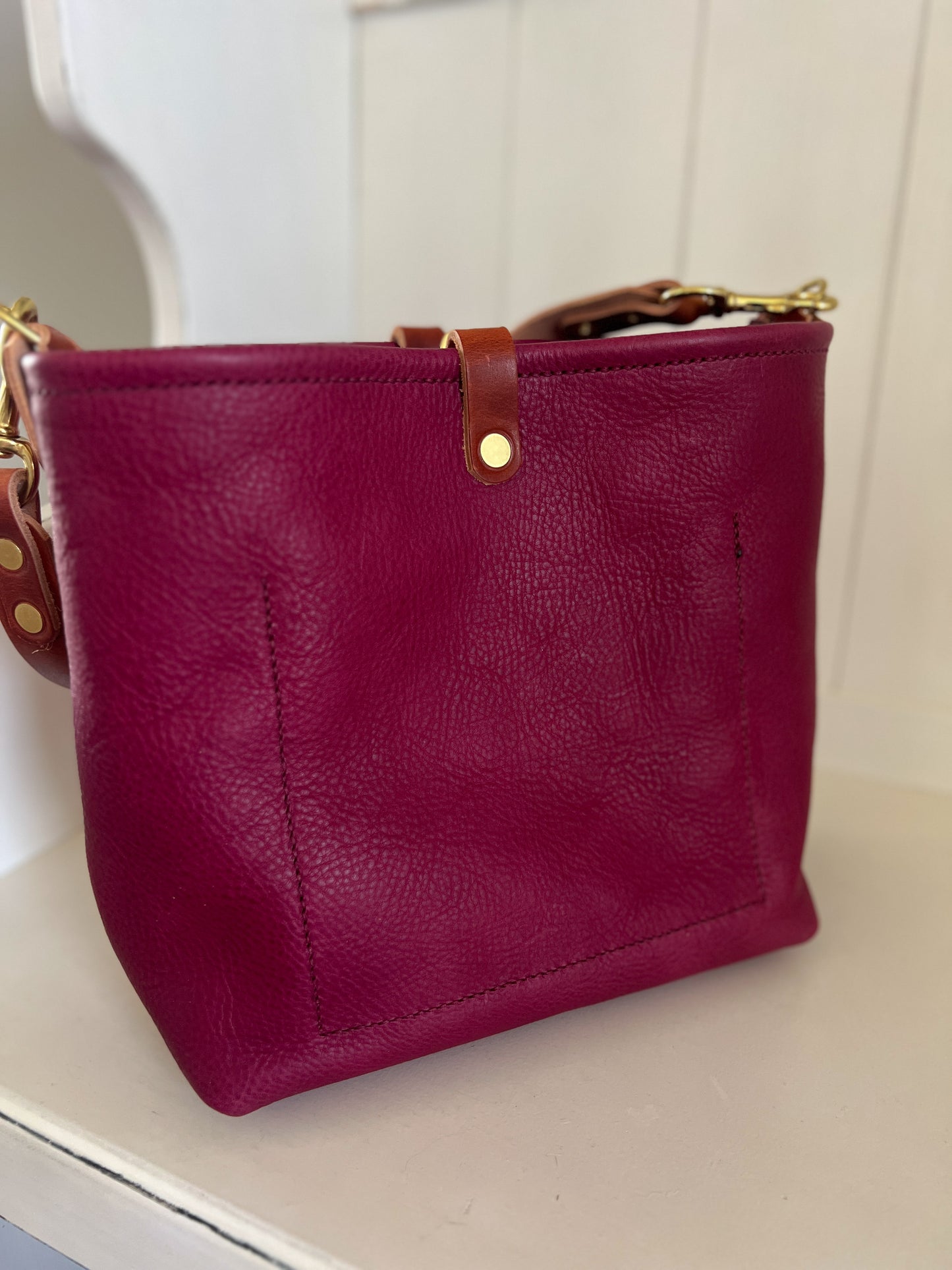 Bennett “shorty” Bucket in Lilac Vachetta