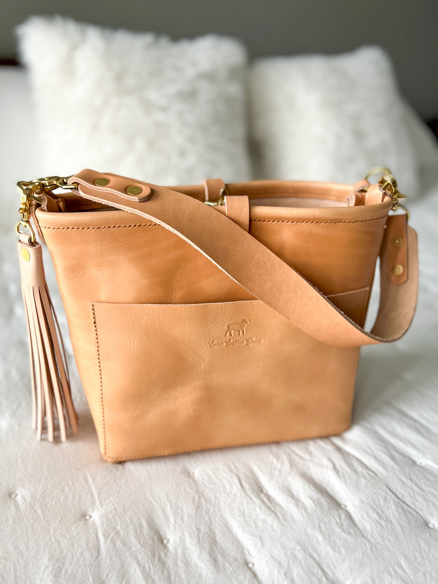Bennett “shorty” Bucket in Natural Vachetta full Grain Leather