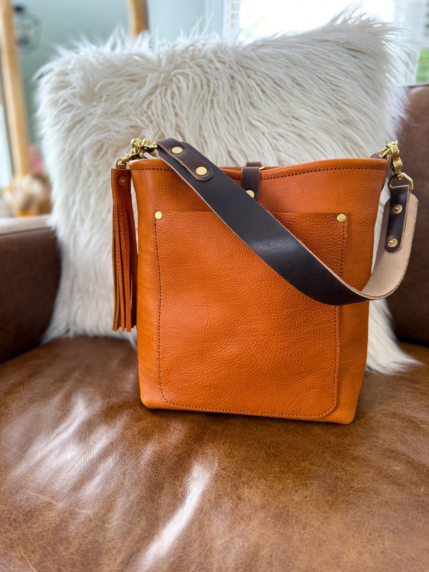 Bennett Bucket in Ginger Vachetta