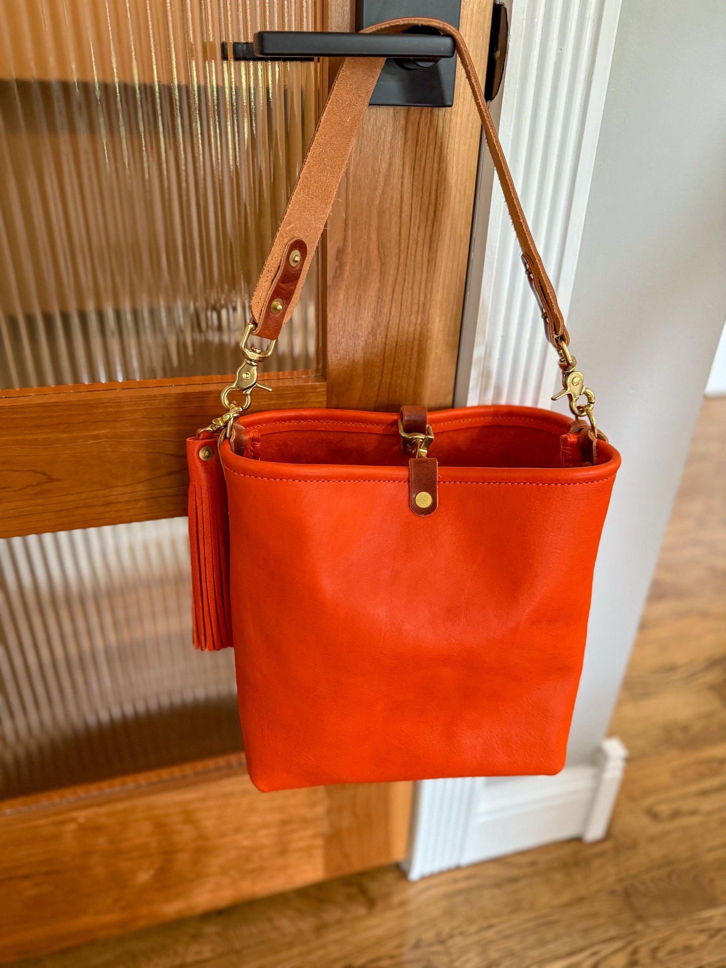 Hobo Bucket in Mandarin Vachetta