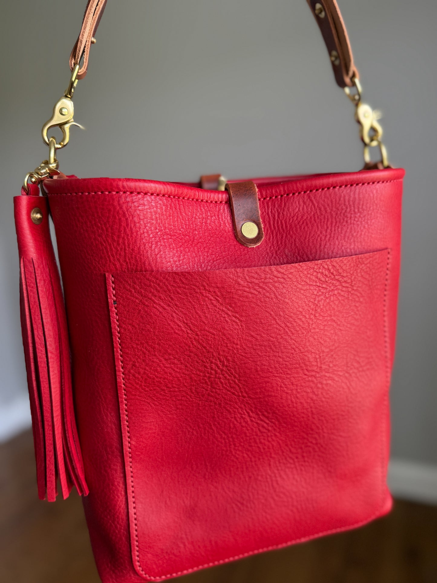 Bennett Bucket in Ruby Vachetta