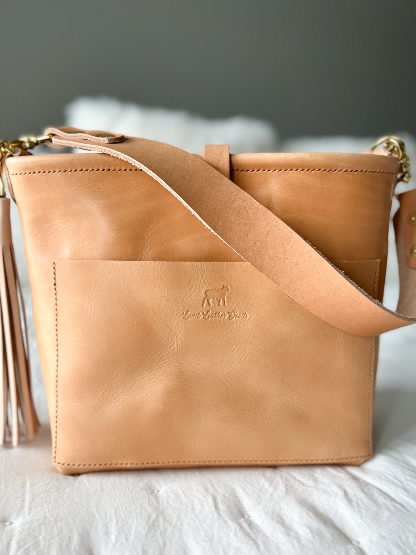 Bennett “shorty” Bucket in Natural Vachetta full Grain Leather