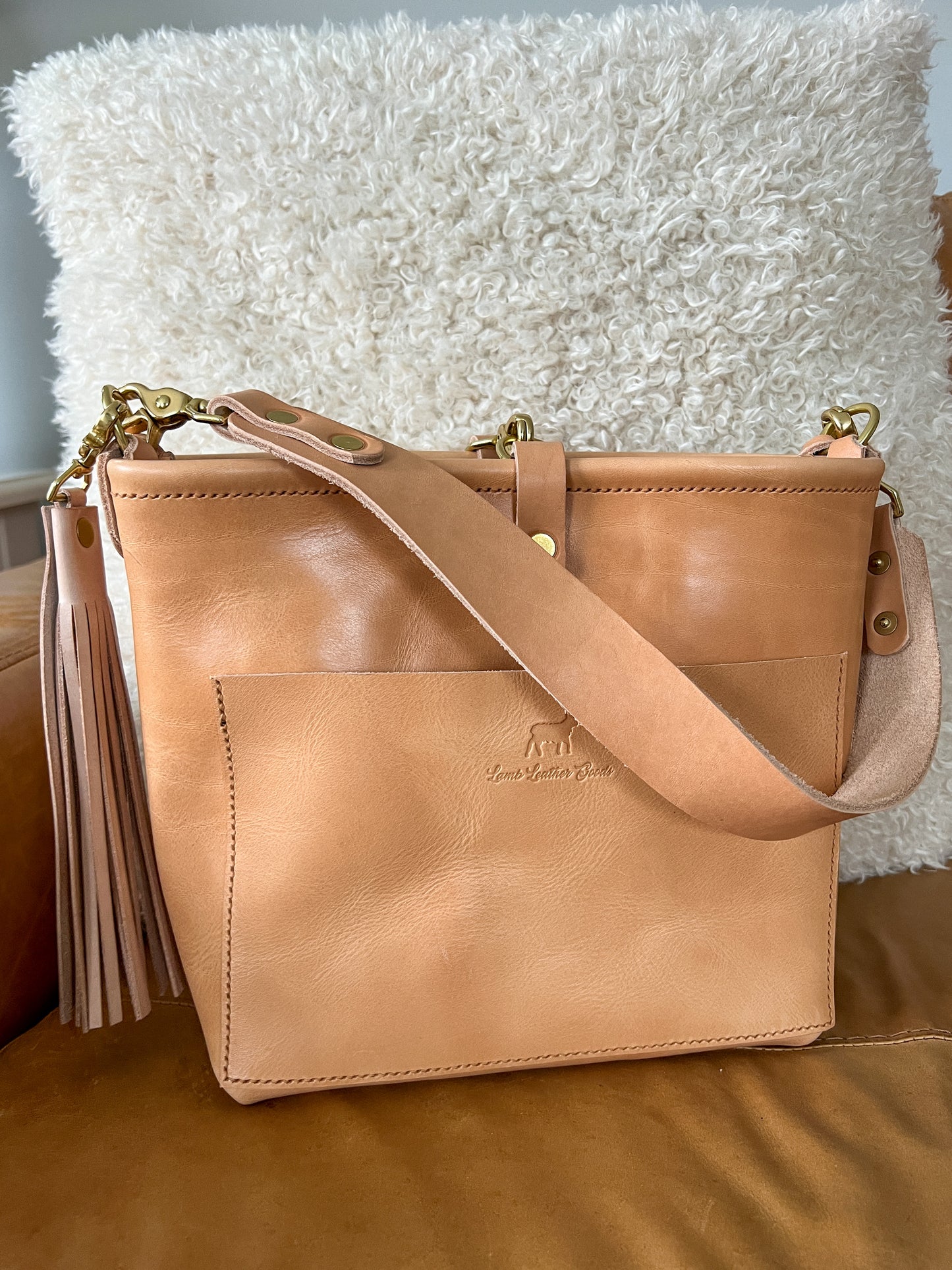 Bennett “shorty” Bucket in Natural Vachetta full Grain Leather