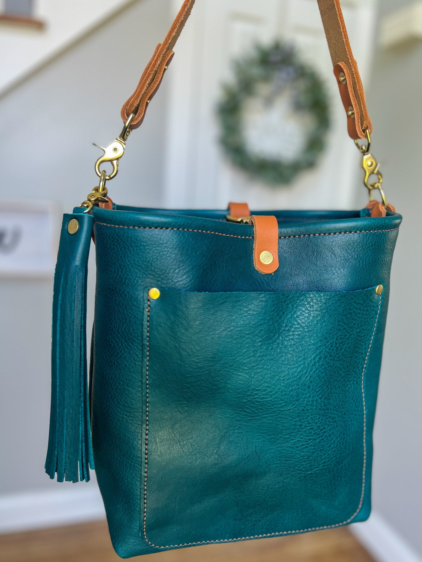 Bennett Bucket in Turquoise Vachetta