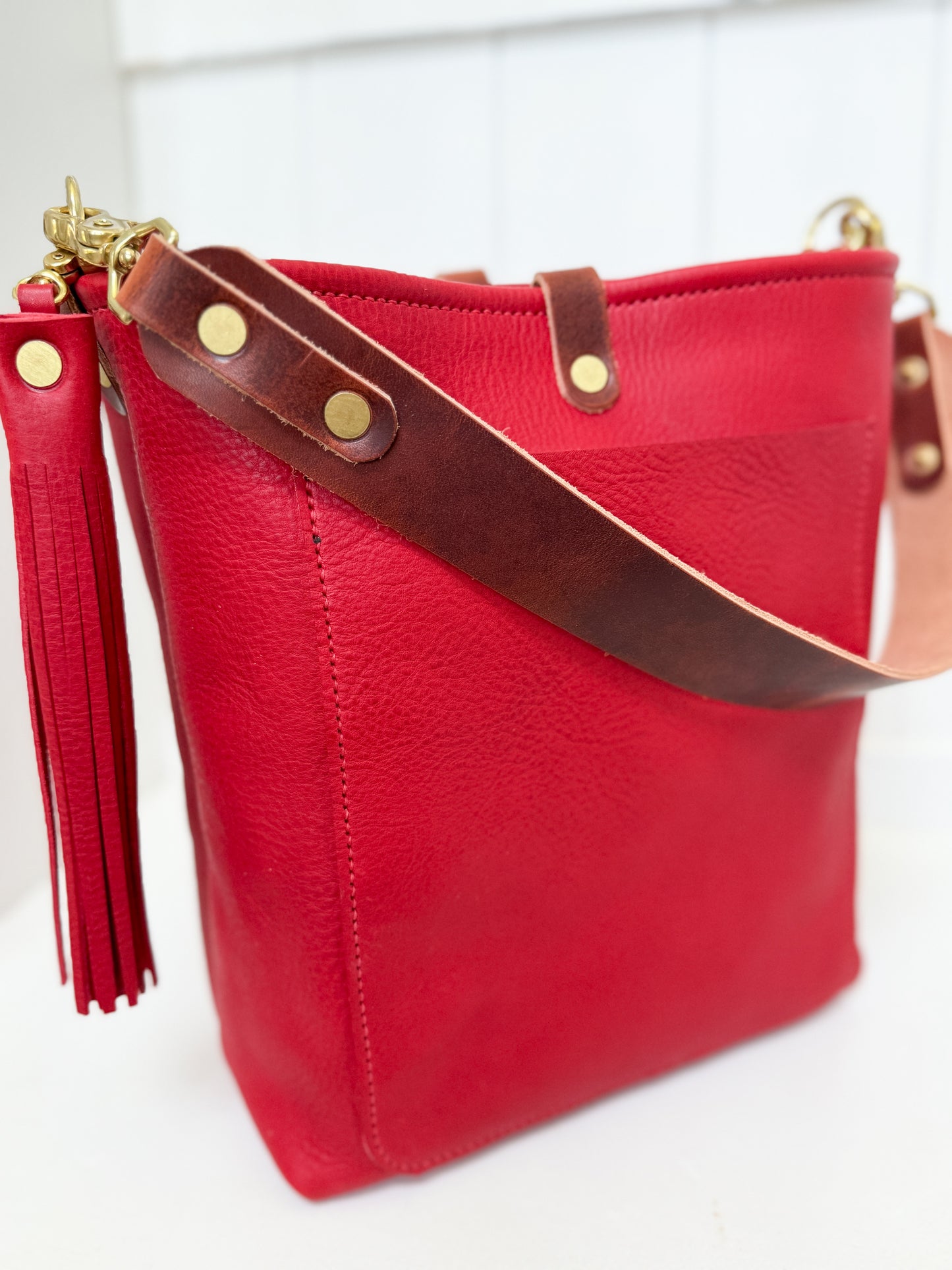 Bennett Bucket in Ruby Vachetta