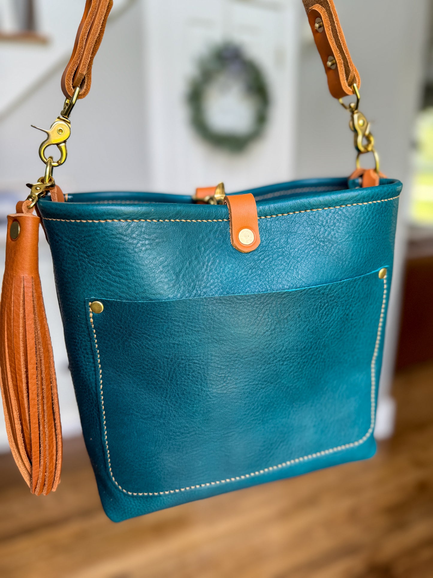 Bennett “shorty” Bucket in Turquoise Vachetta