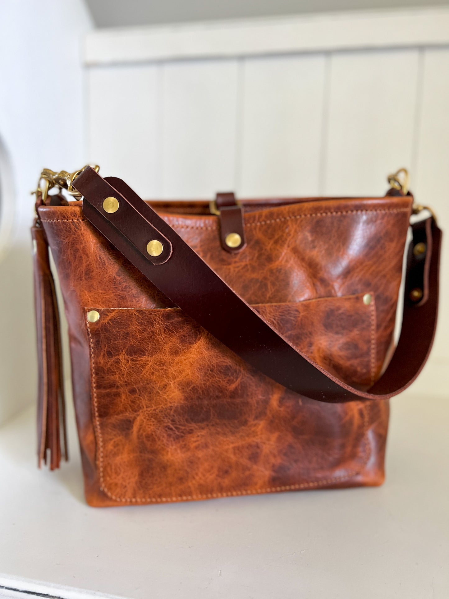 Bennett Bucket “shorty” in Maple Glazed Bison
