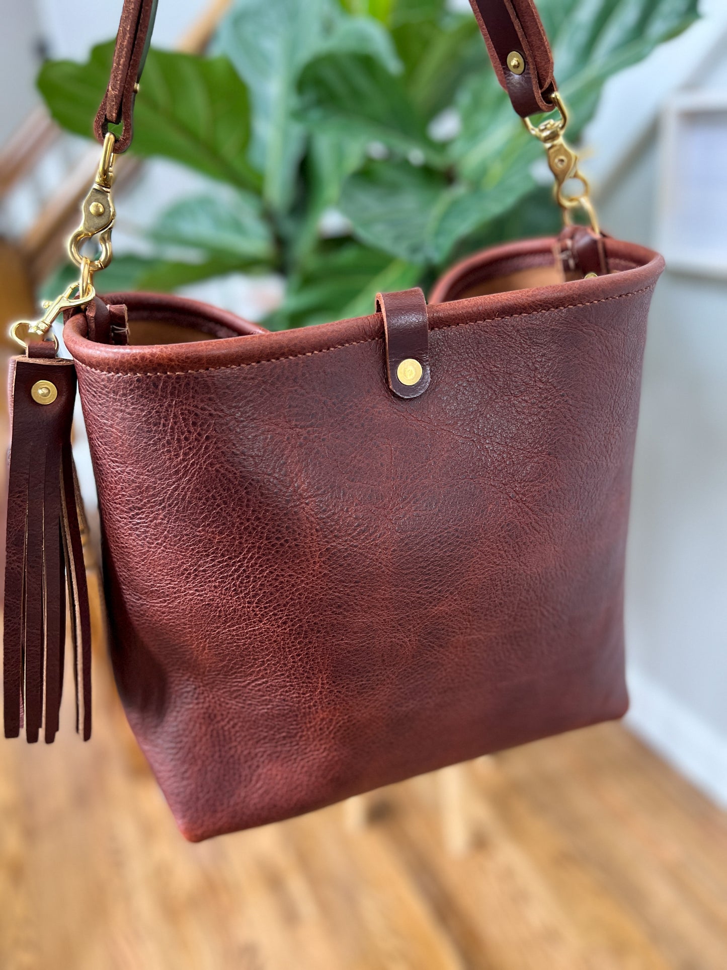 Large Hobo in Cognac