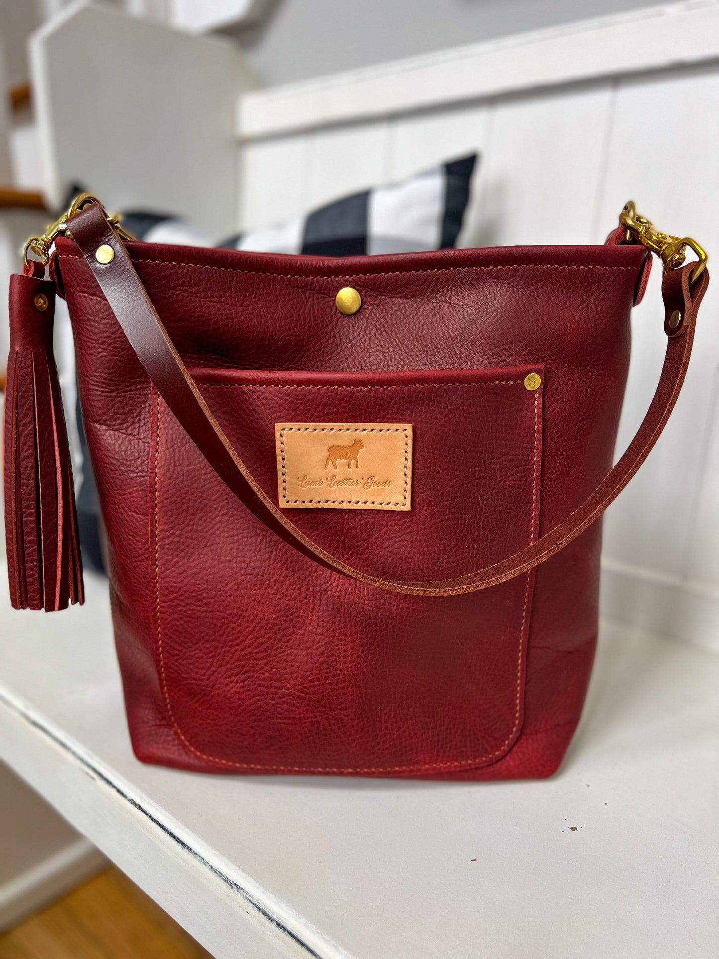 Bennett Bucket in Red Kodiak