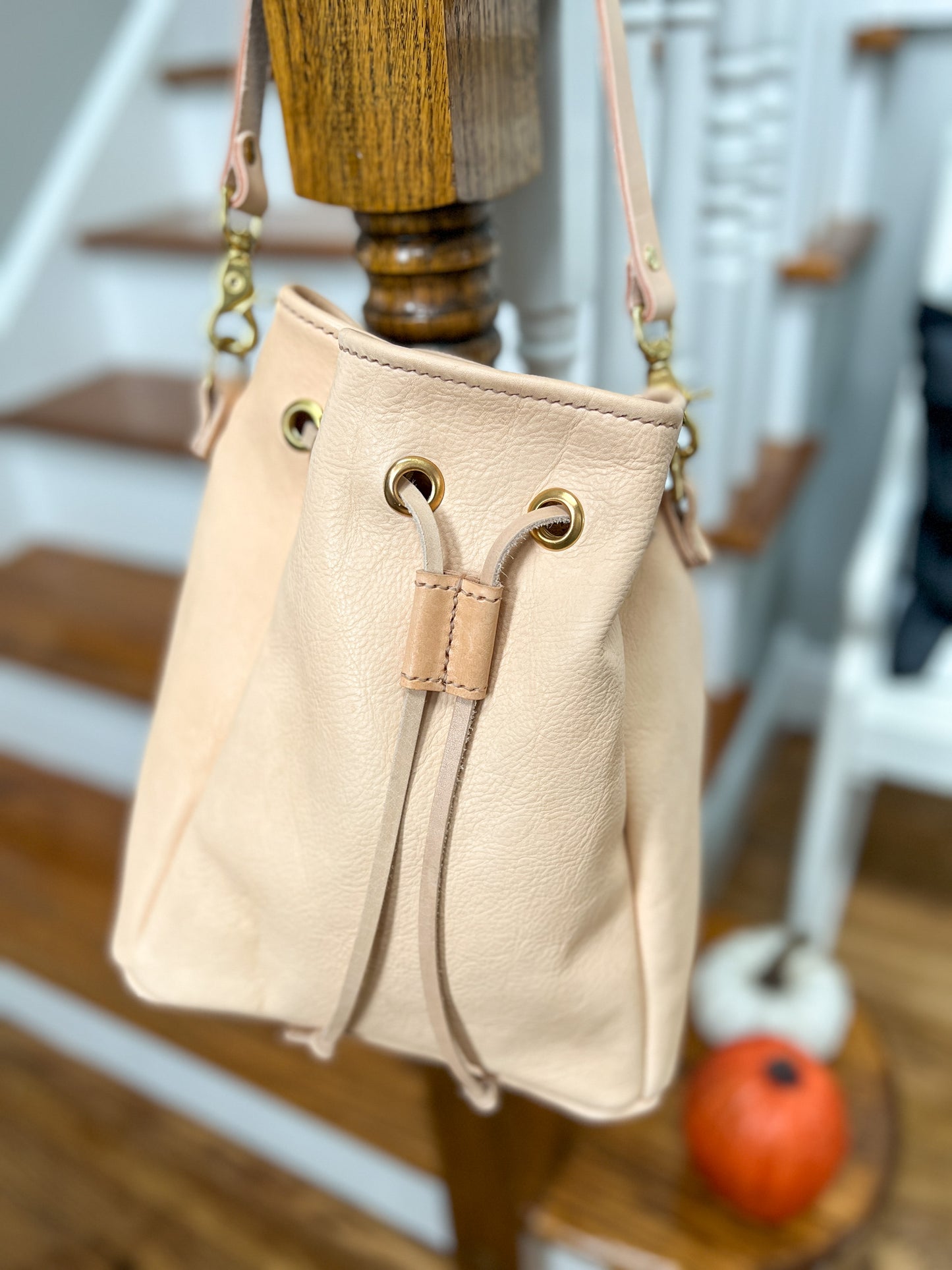Emery Drawstring Bucket in Milled Vegetable Tan