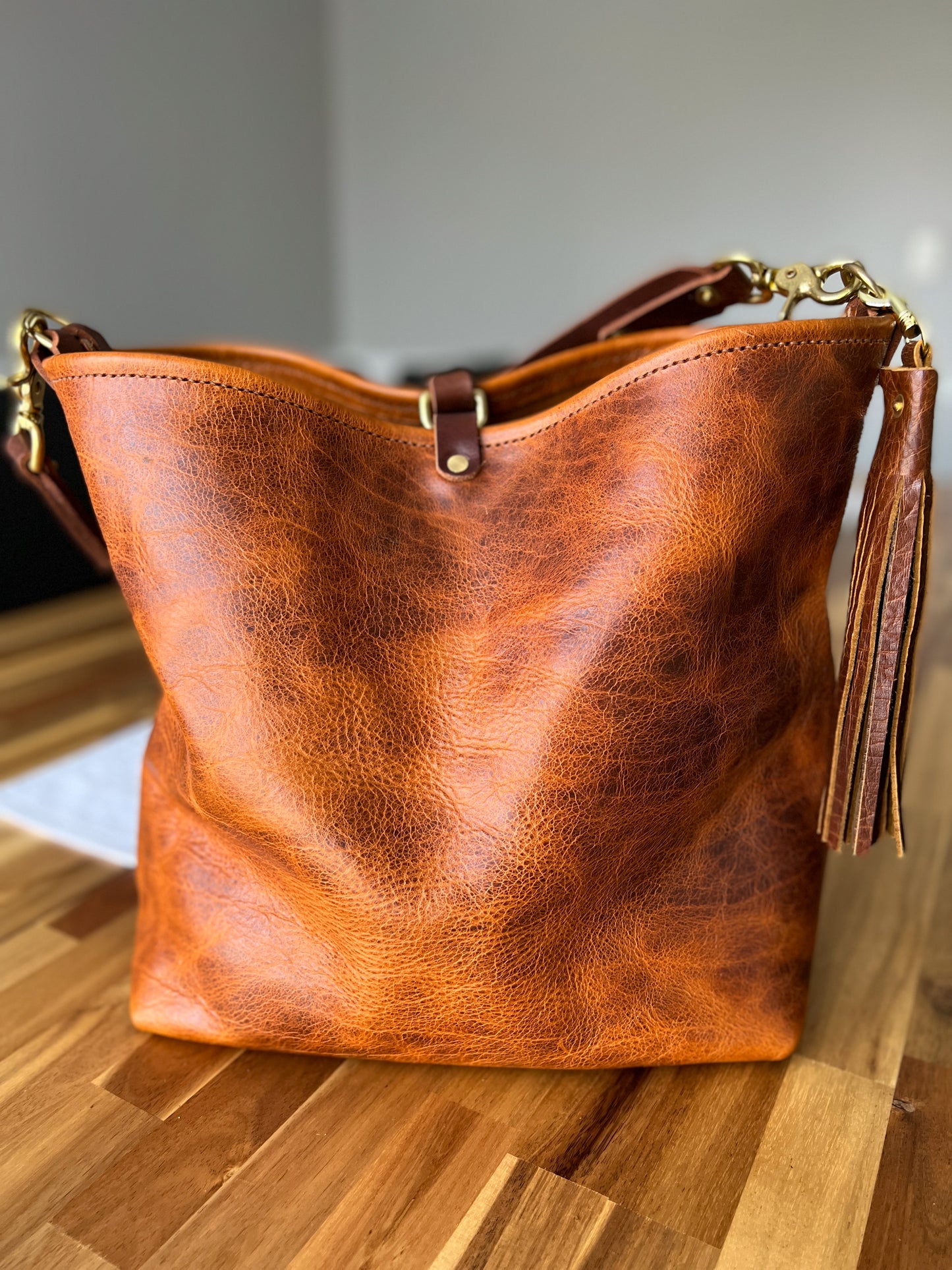 Large Hobo in Maple Glazed Bison