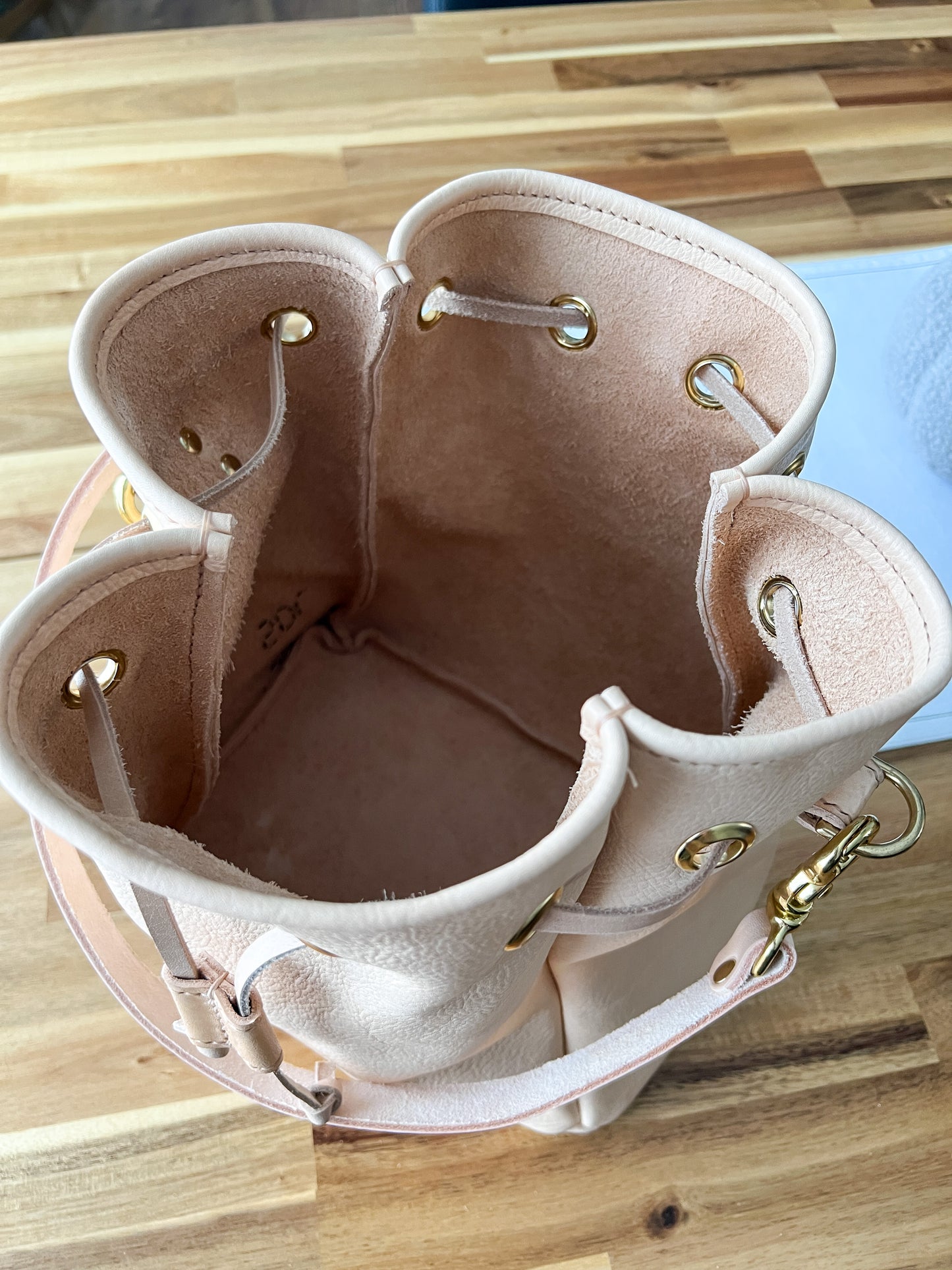 Emery Drawstring Bucket in Milled Vegetable Tan