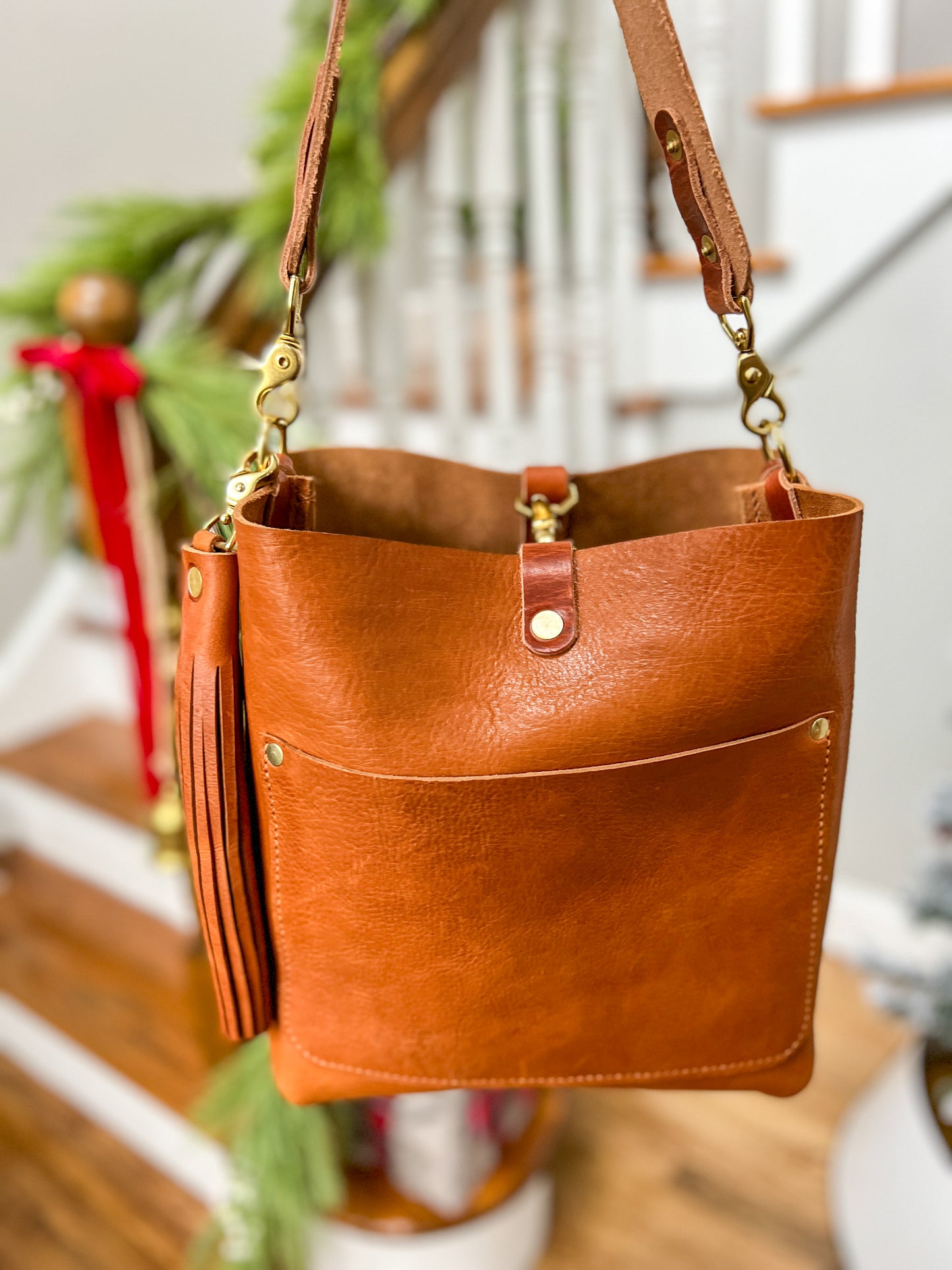 Bennett “shorty” Bucket in Montana Veg-Tan