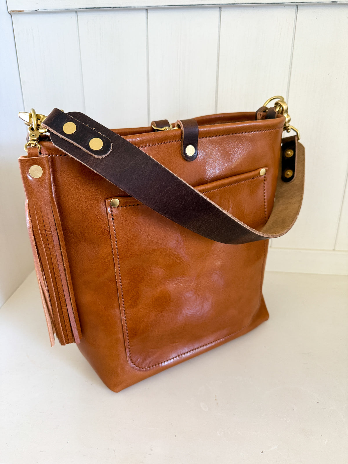 Bennett Bucket in Miel Cuoio Italian Leather