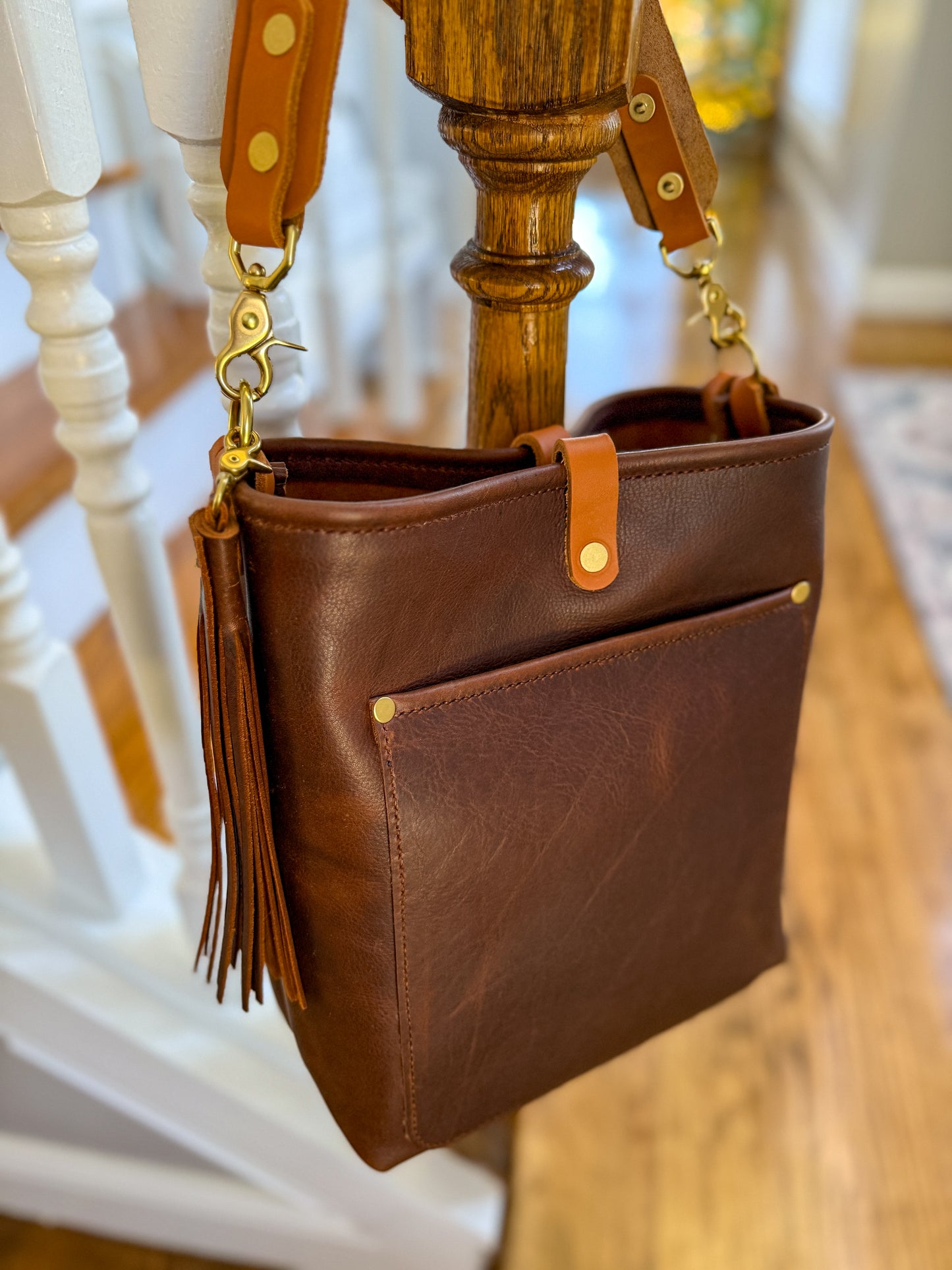Bennett Bucket in Tan Kodiak