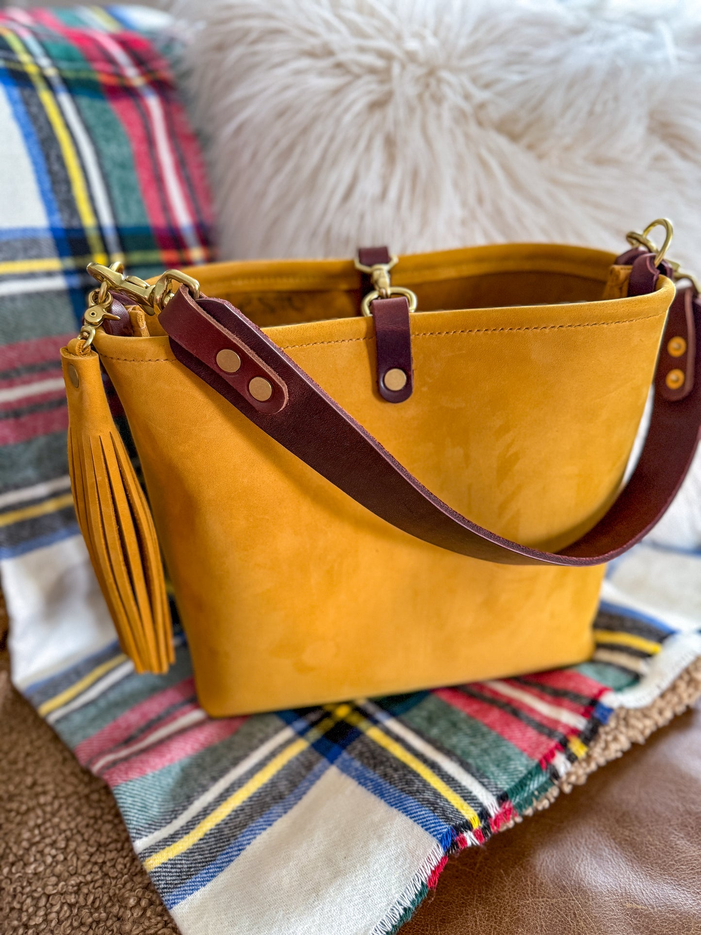 Hobo Bucket in Wheat Modesto Horween Leather