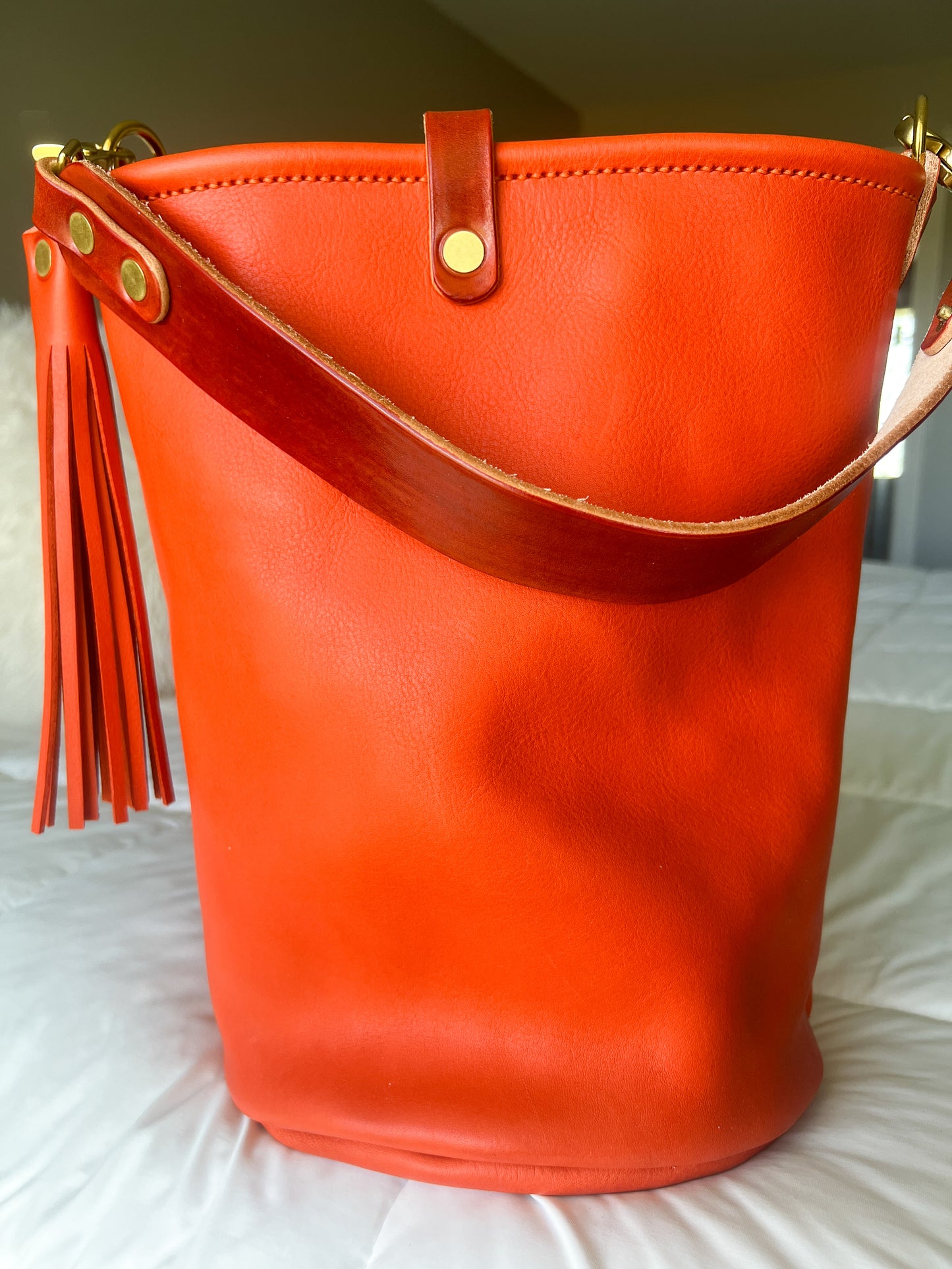 O Ring Bucket Bag in Mandarin Vachetta