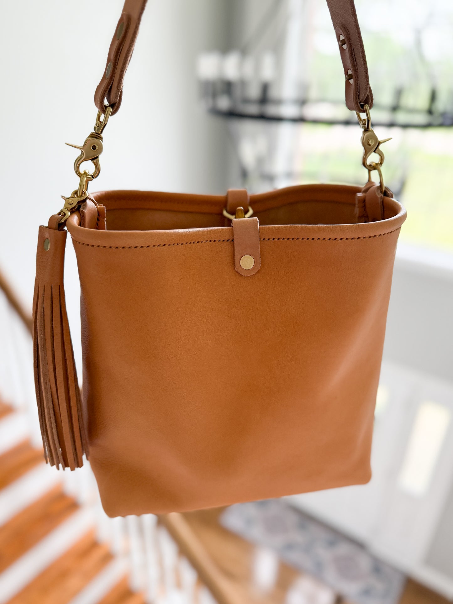 Hobo Bucket in Natural Vachetta