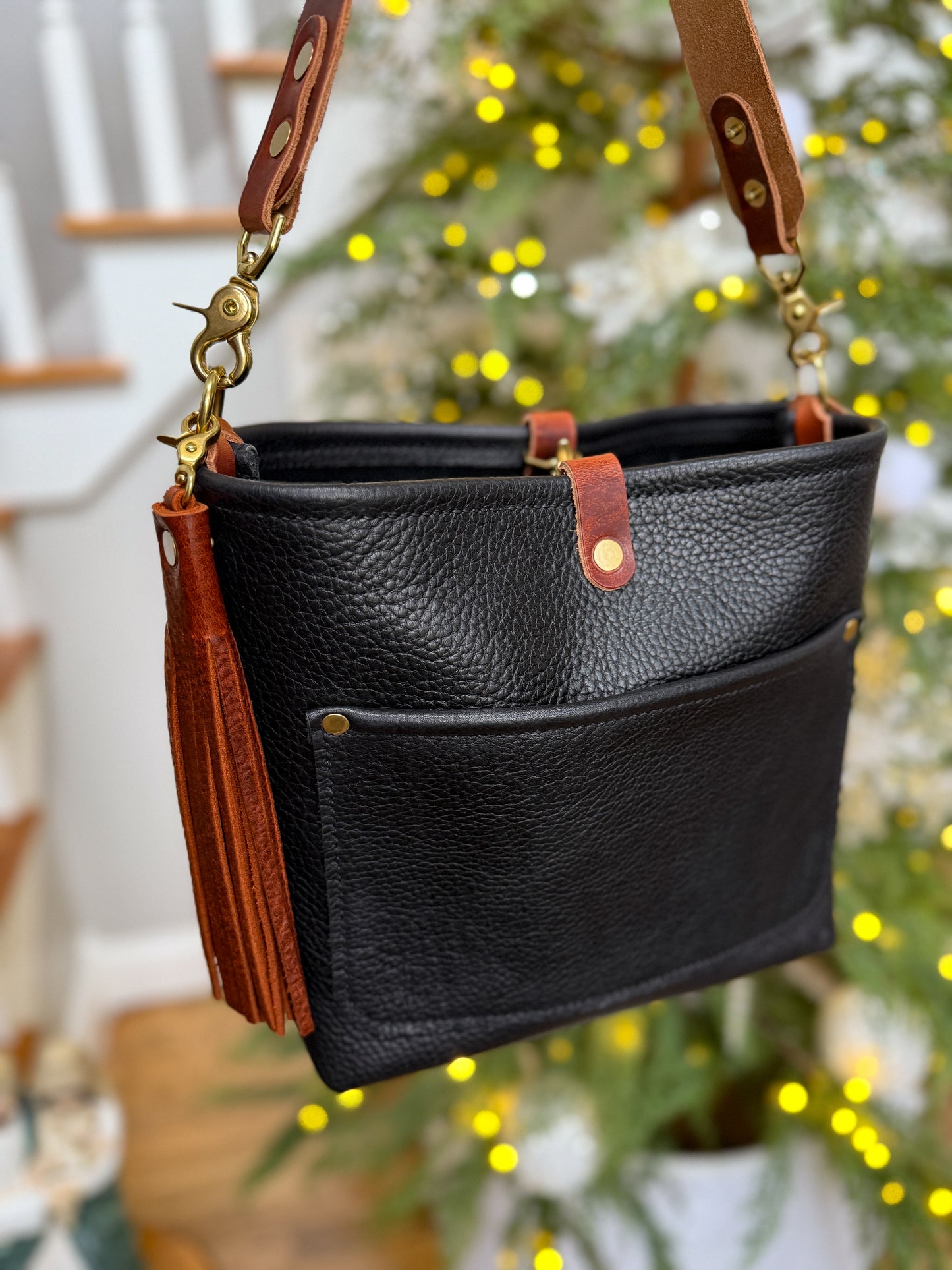 Bennett “shorty” Bucket in Horween Black Pebbled Leather