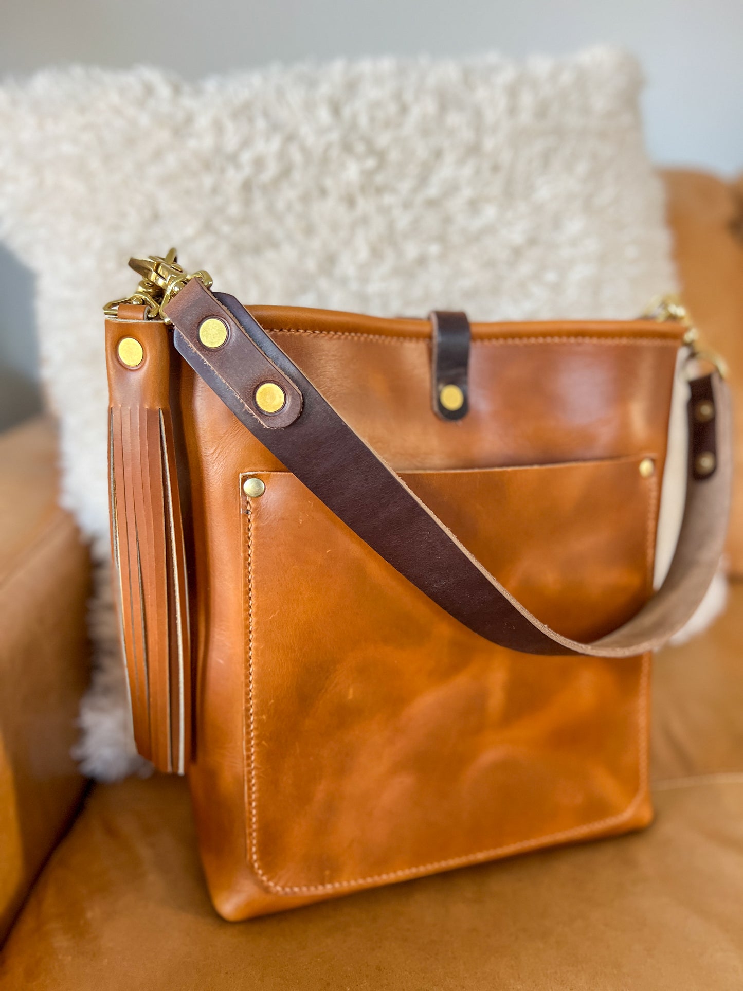 Bennett Bucket in Horween Butterscotch