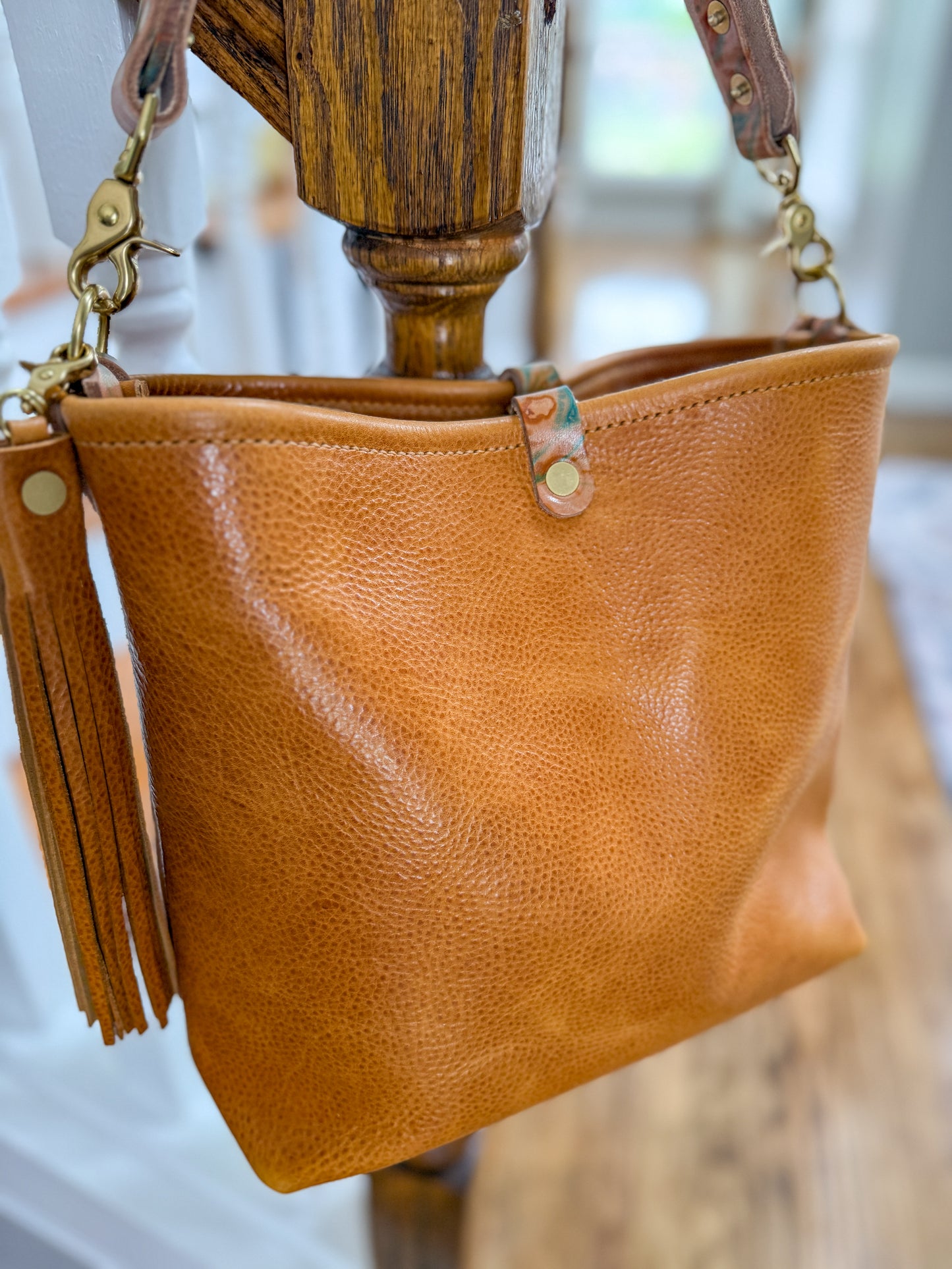 Hobo Bucket in Italian Honey Saffron Vegetable Tan w/Candy Strap
