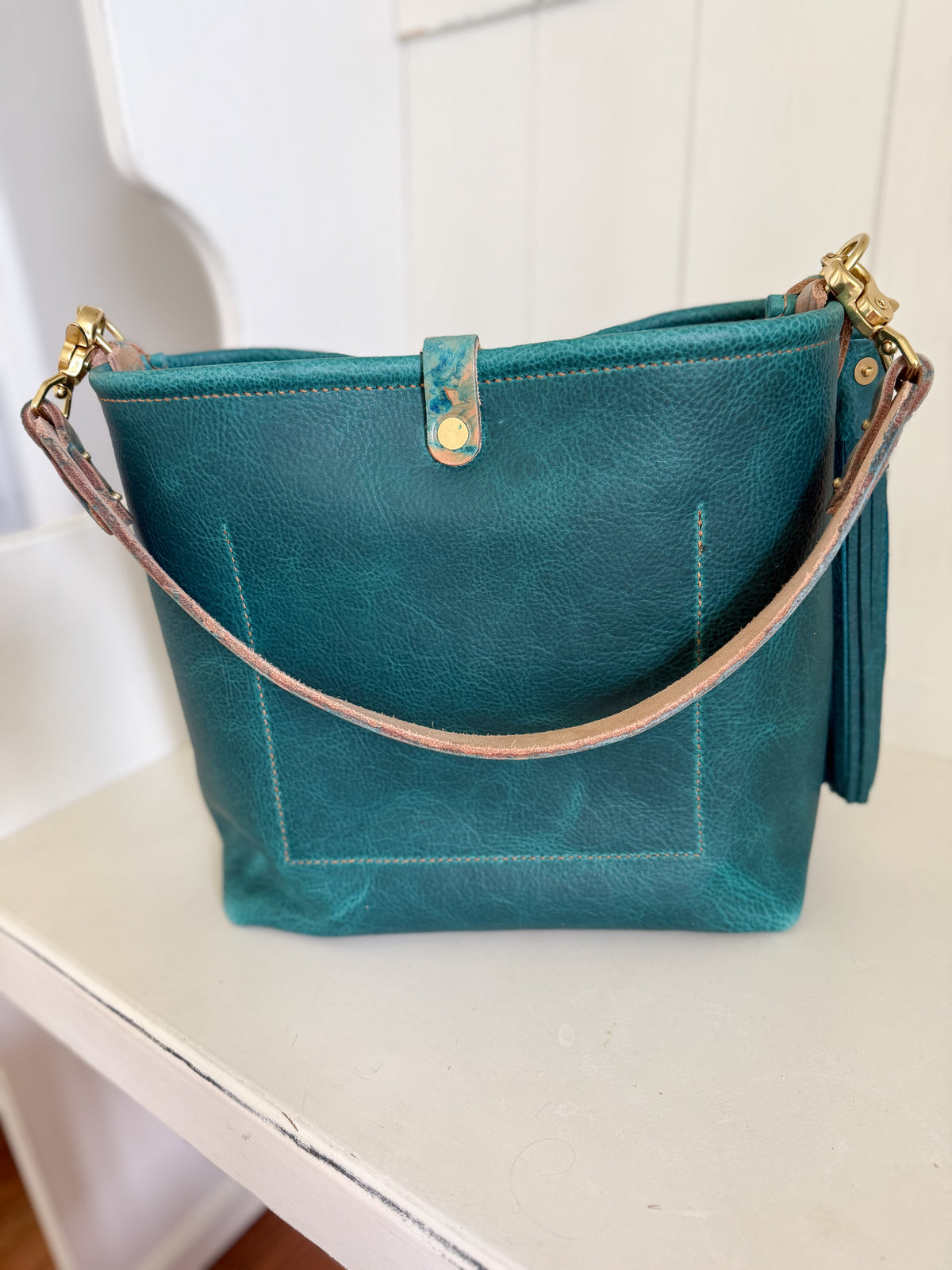 Hobo Bucket in Blue Moon Bison w/Candy Strap
