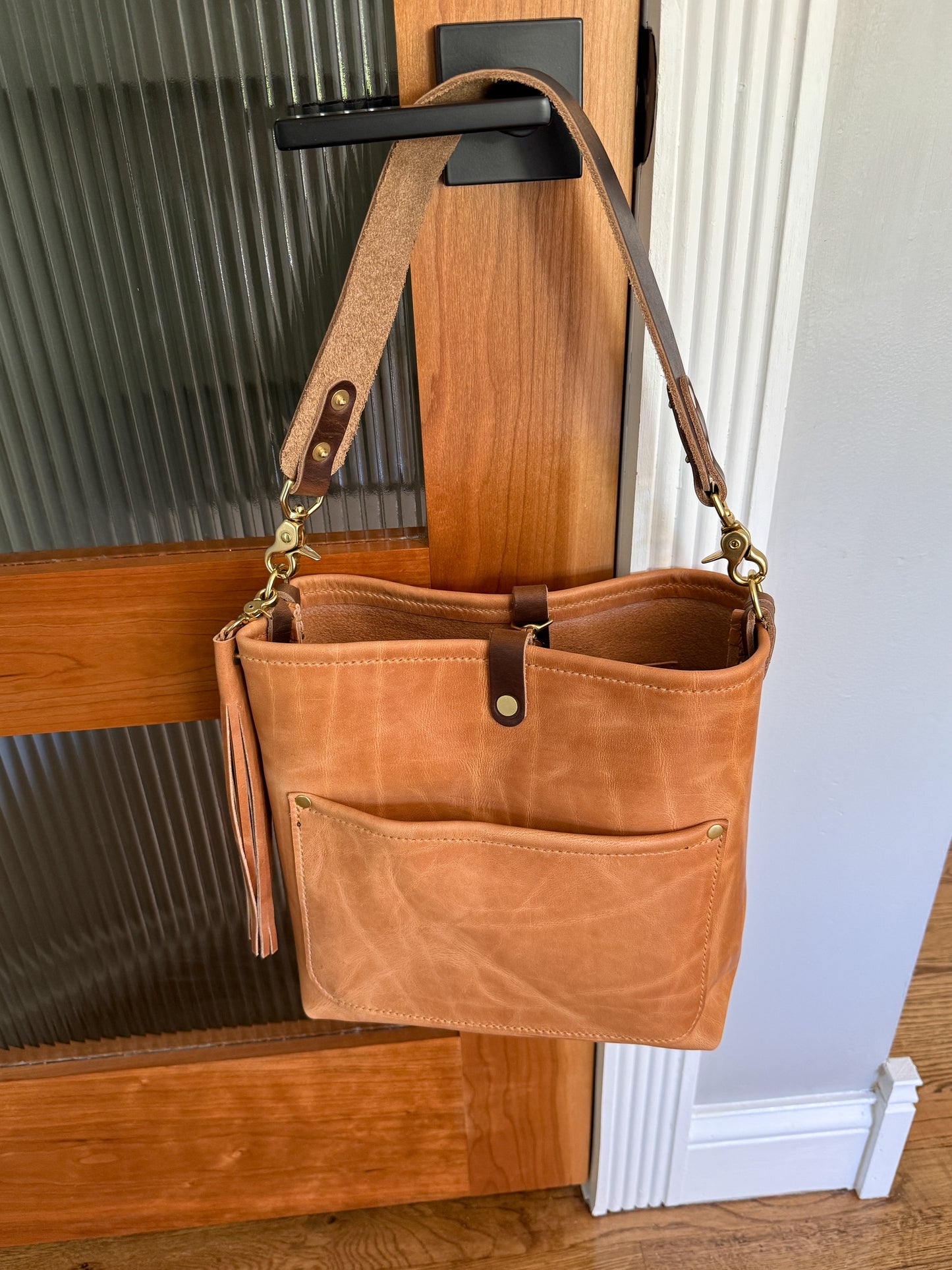 Bennett “shorty” Bucket in Natural Derby Horween
