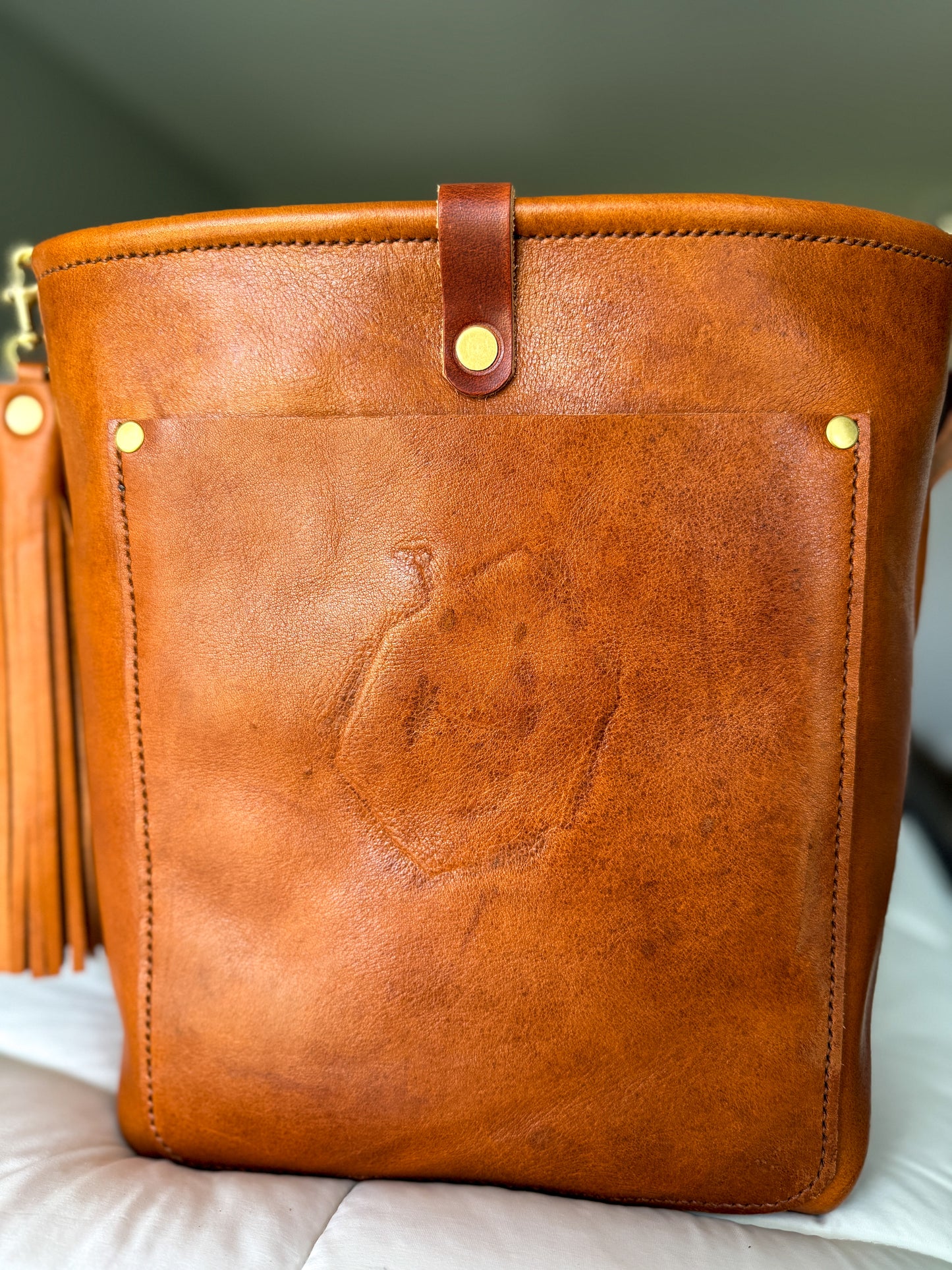 Bennett Bucket in Montana Vegetable Tan