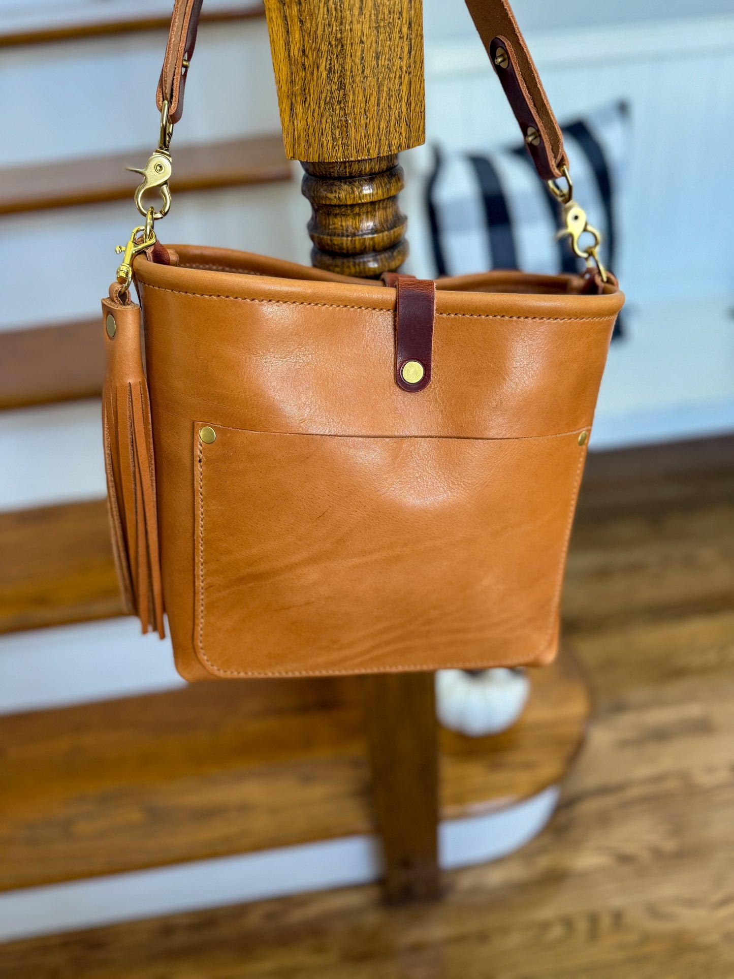 Bennett “shorty” Bucket in Premium Saddle