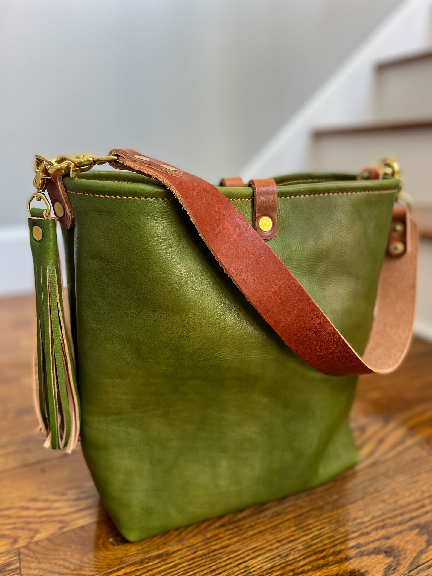 Hobo Bucket in Green Vegetable Tanned Full Grain Leather