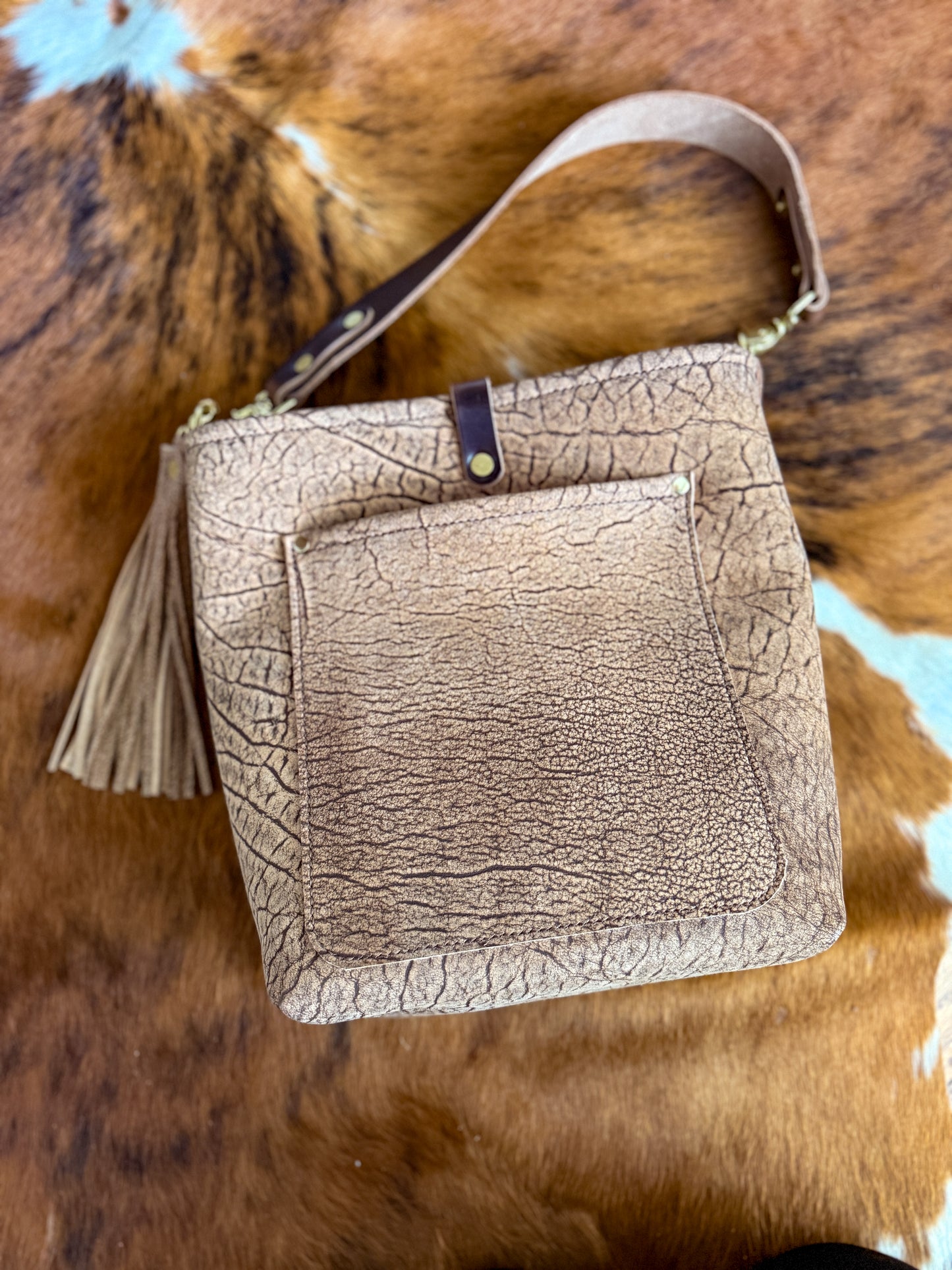 Bennett Bucket in Riverstone Full Grain Bison