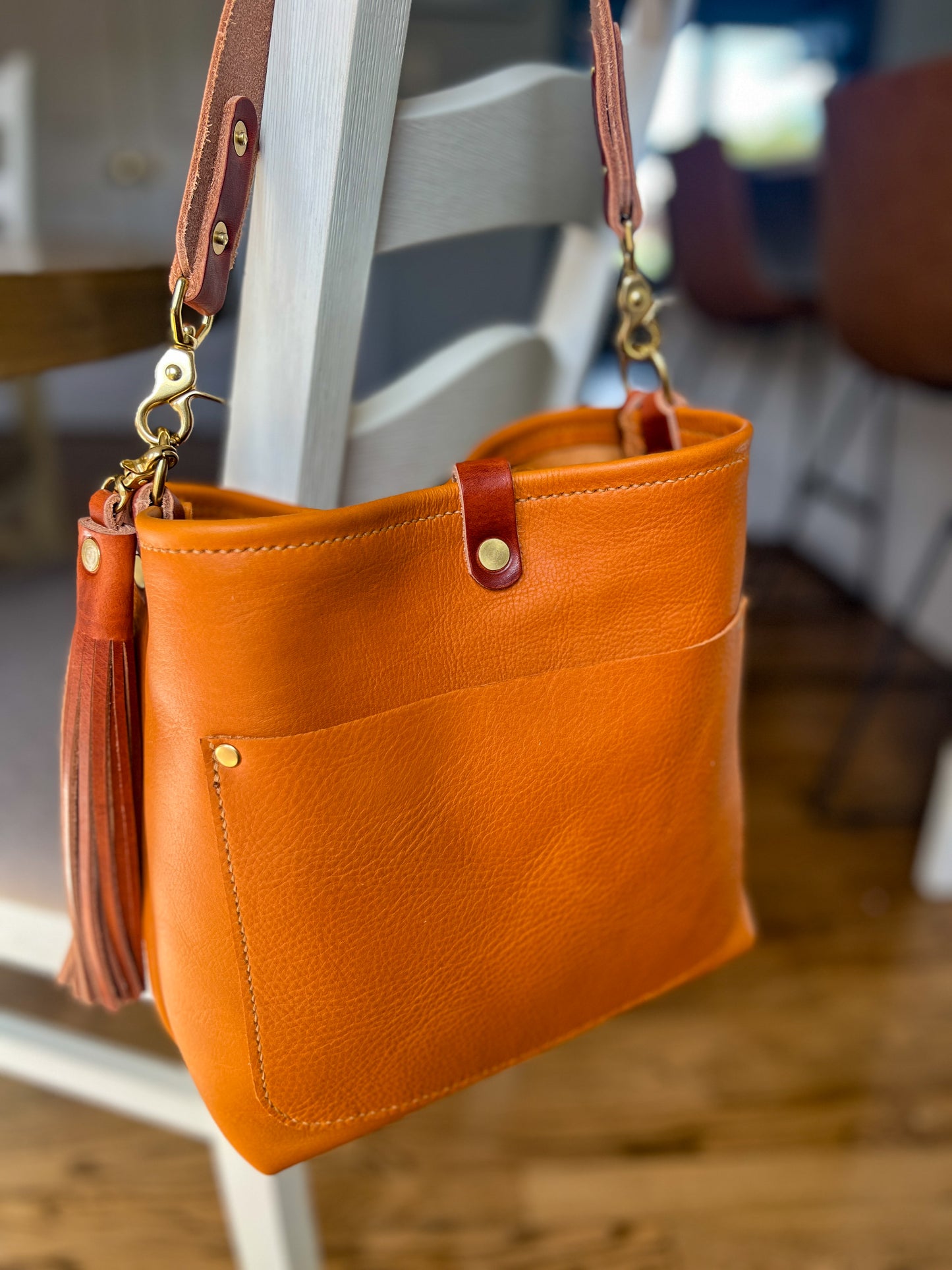 Bennett “shorty” Bucket in London Tan Vegetable Tanned Leather