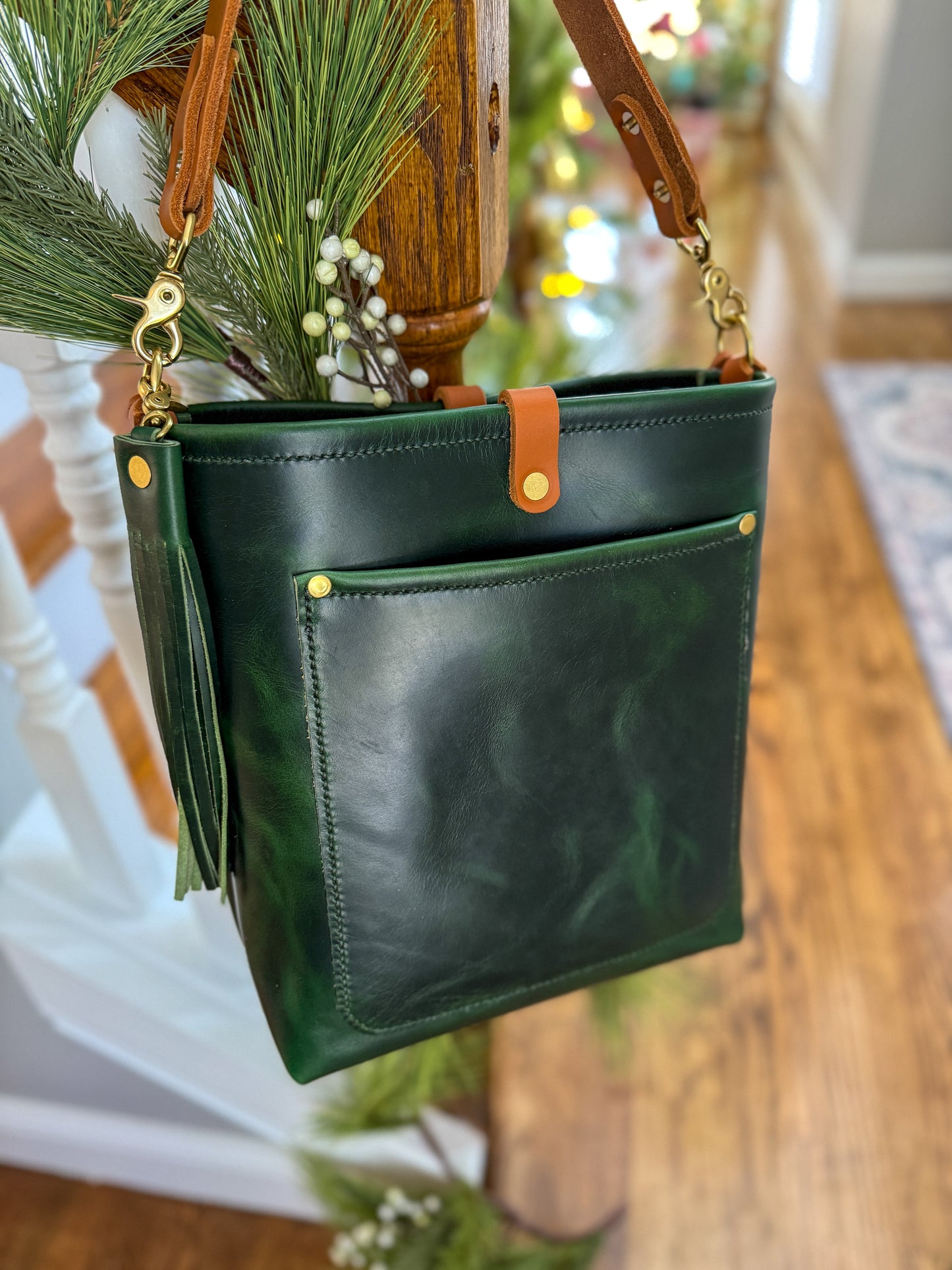 Bennett Bucket in Emerald Horween Puttman Leather