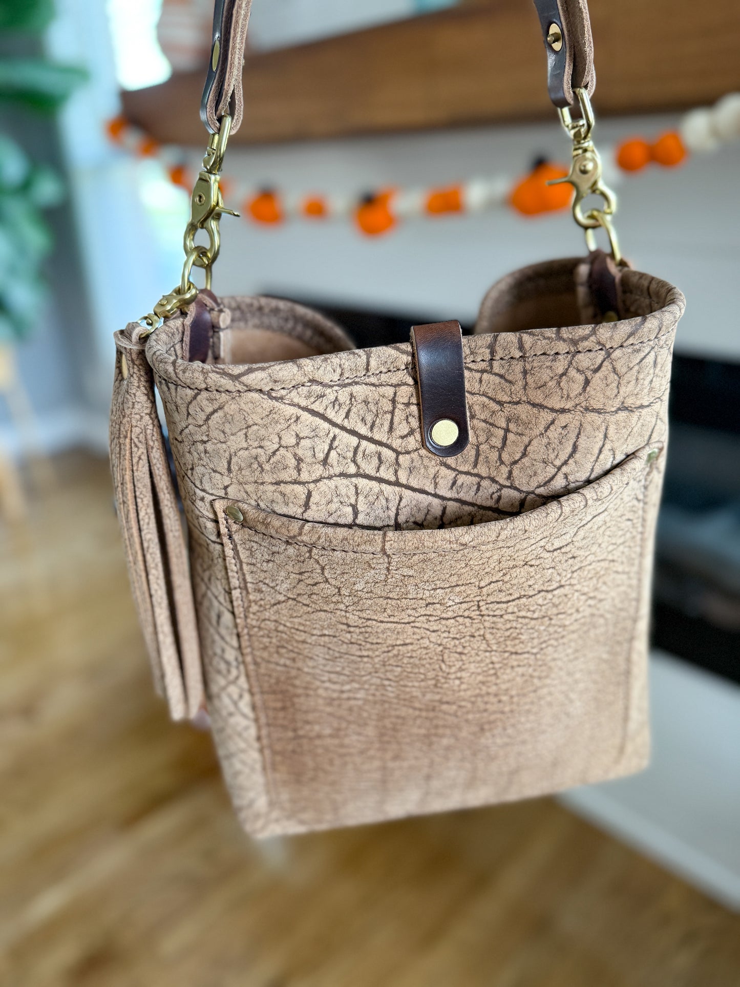 Bennett Bucket in Riverstone Full Grain Bison