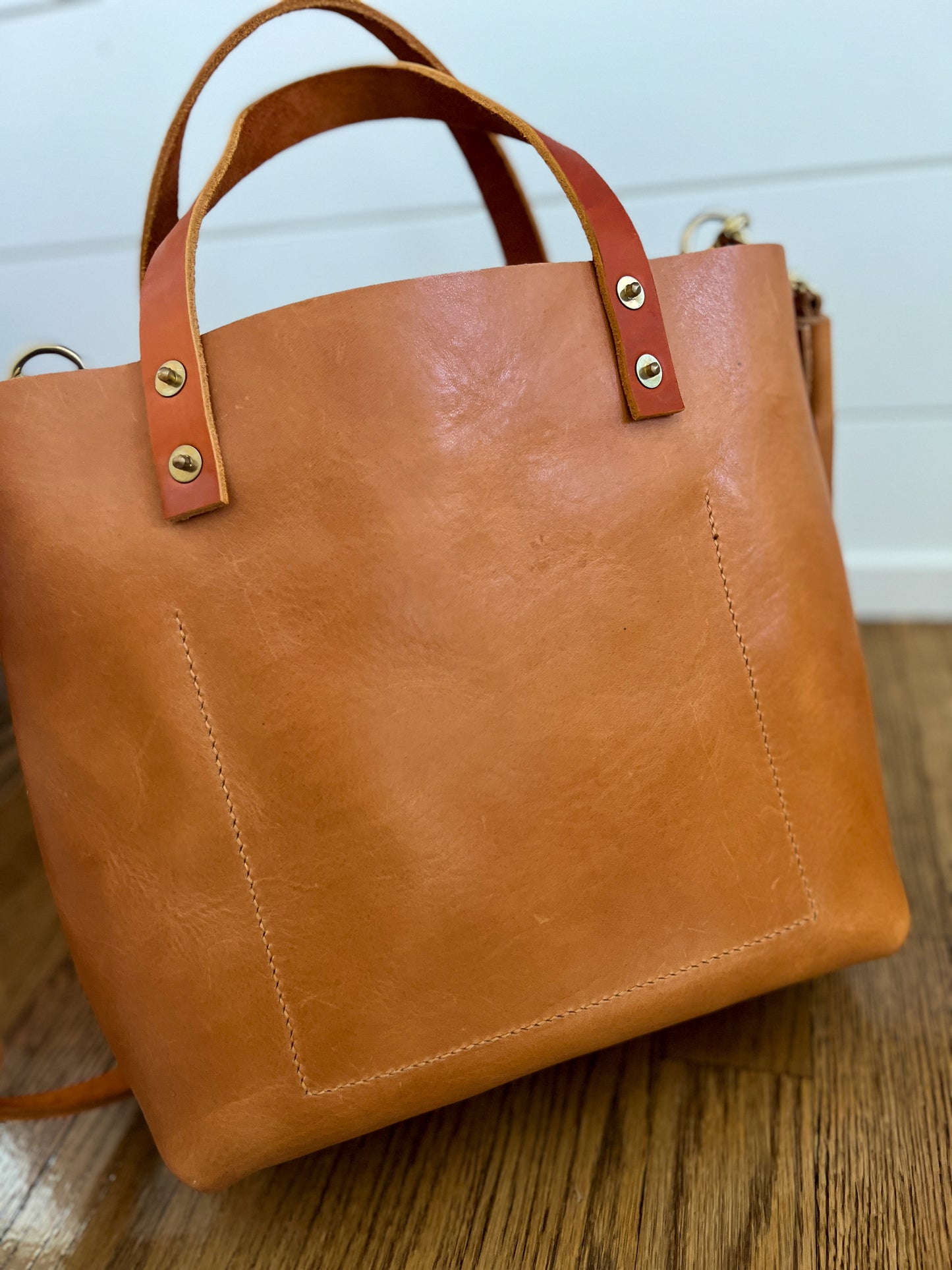 Medium Brookie Tote in Premium Saddle