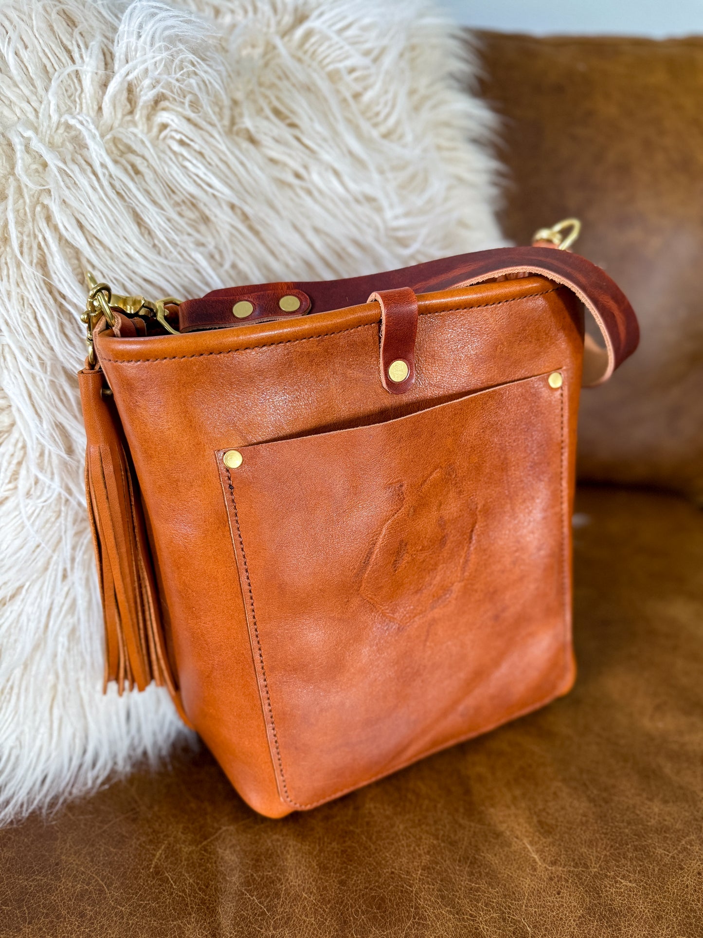 Bennett Bucket in Montana Vegetable Tan