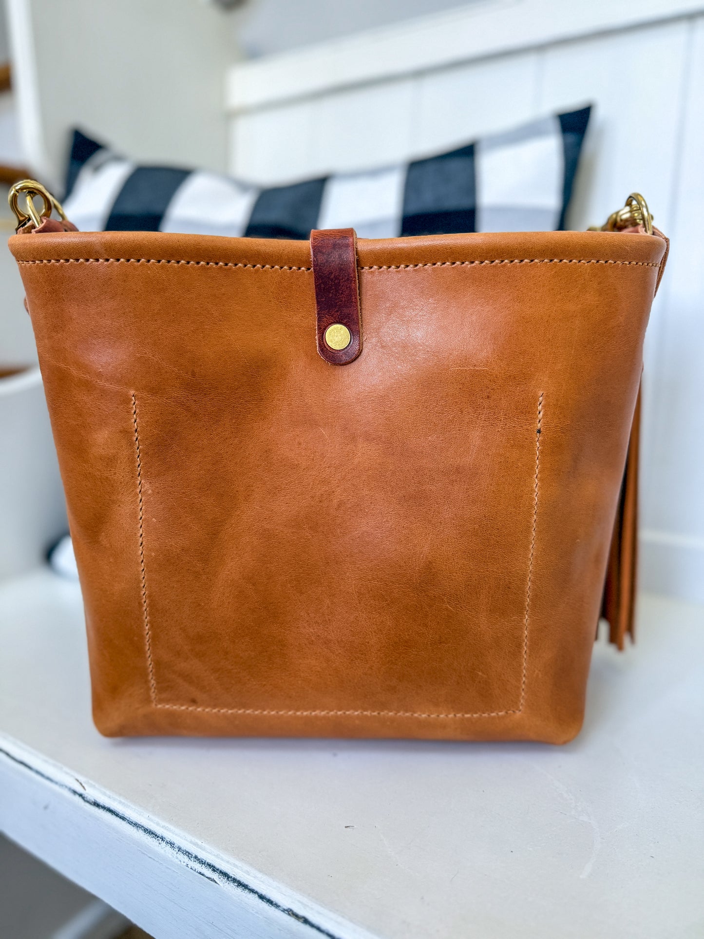 Bennett “shorty” Bucket in Premium Saddle