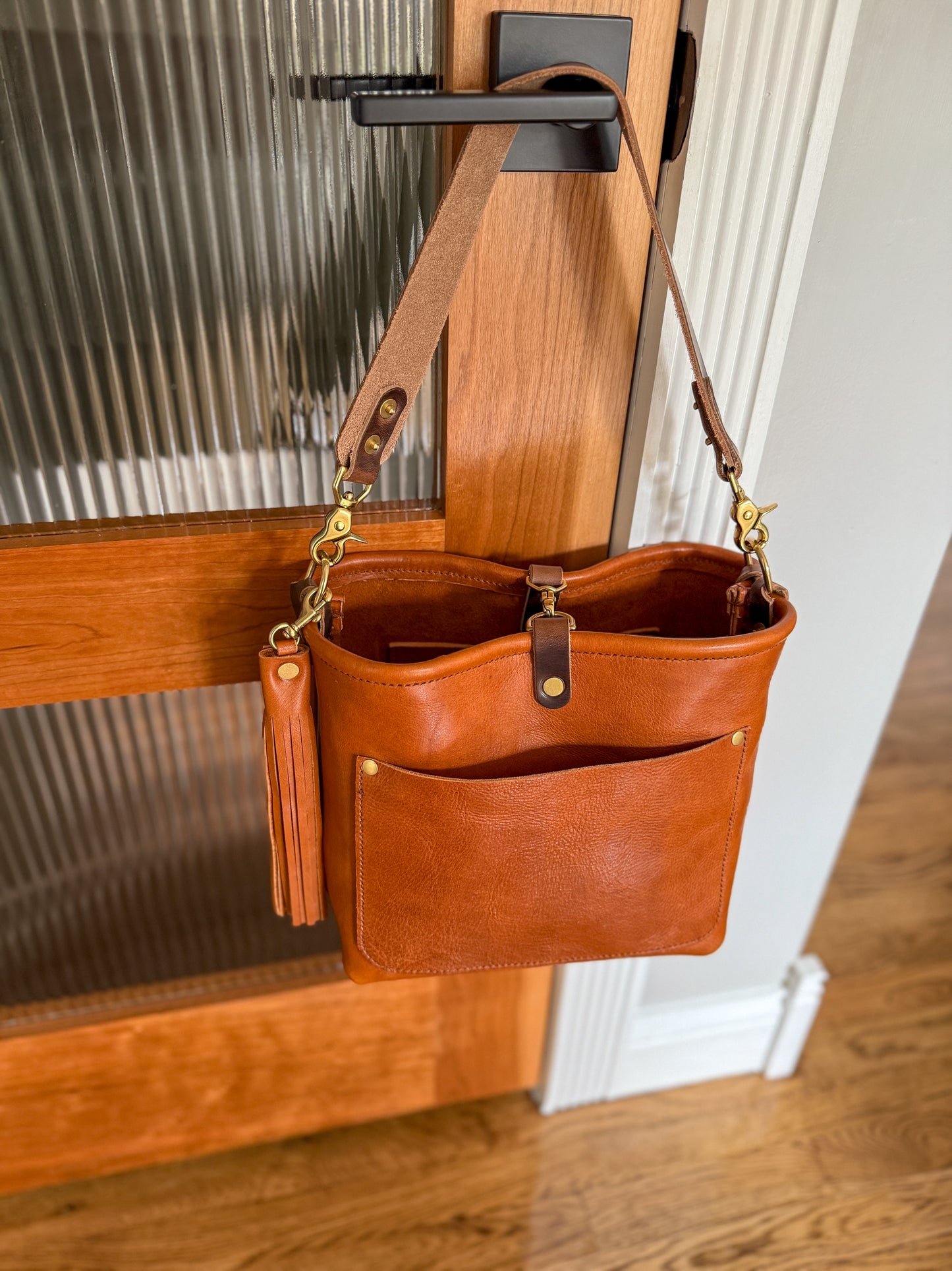 Bennett “shorty” Bucket in Montana Veg-Tan