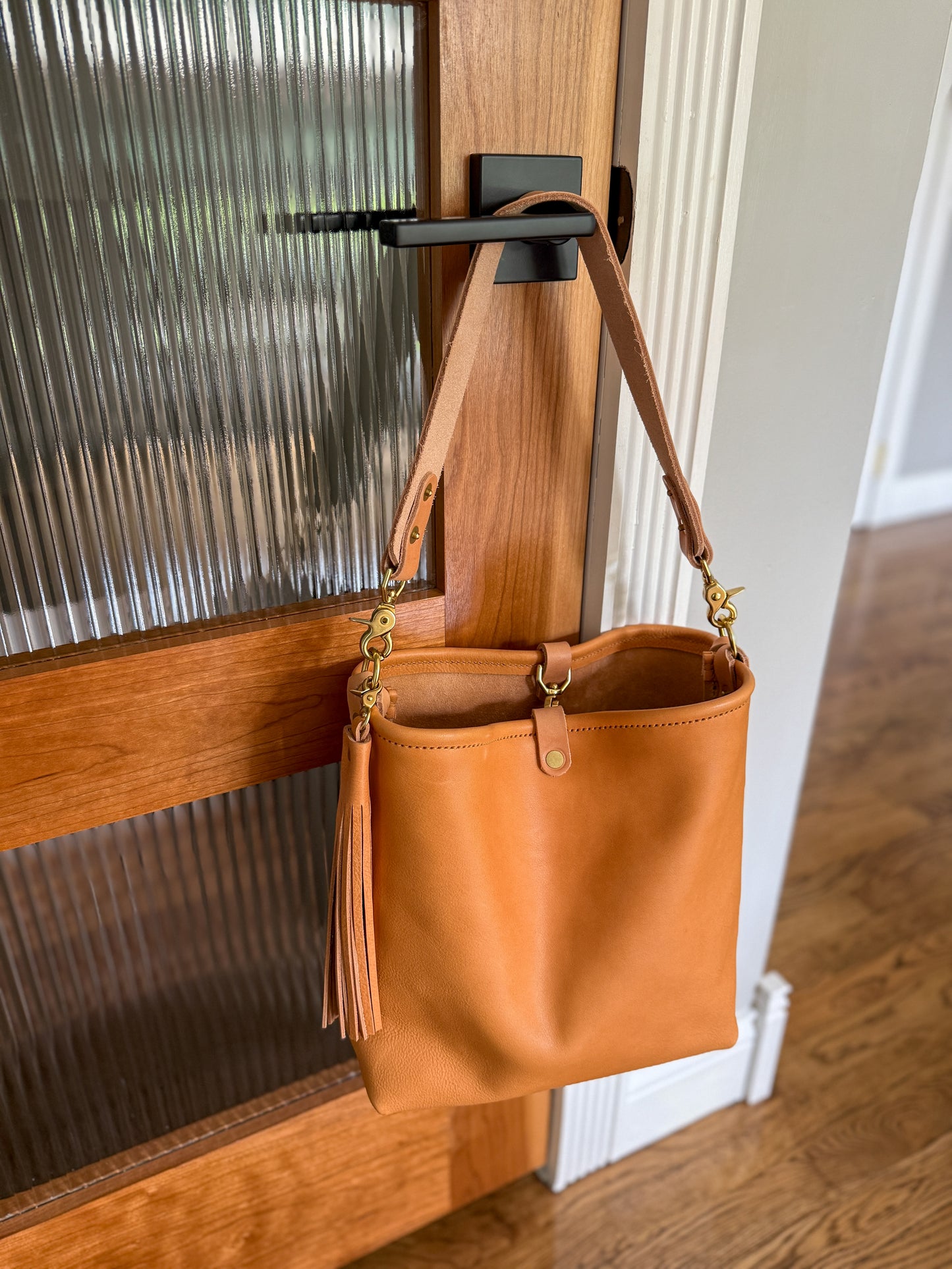 Hobo Bucket in Natural Vachetta