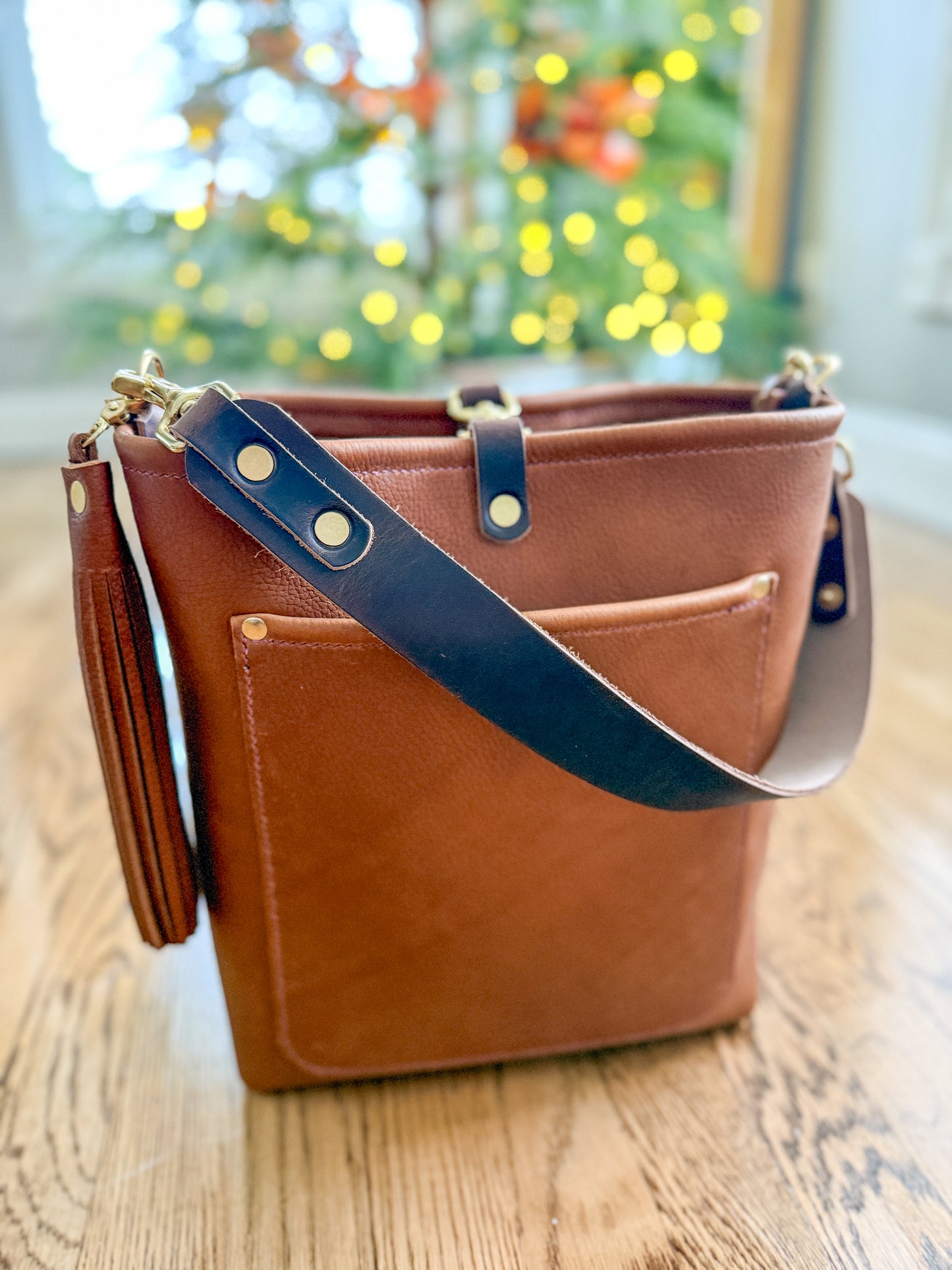 Bennett Bucket in Coffee Kodiak