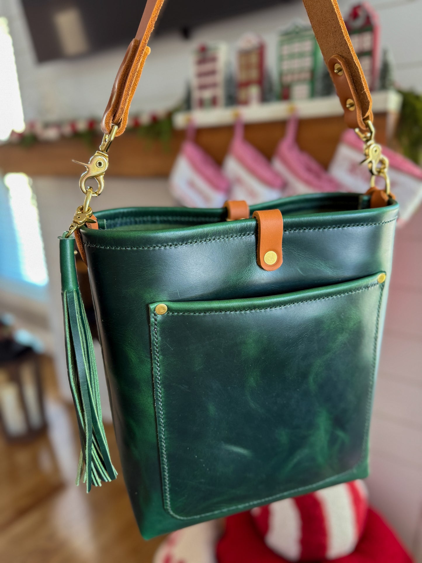 Bennett Bucket in Emerald Horween Puttman Leather