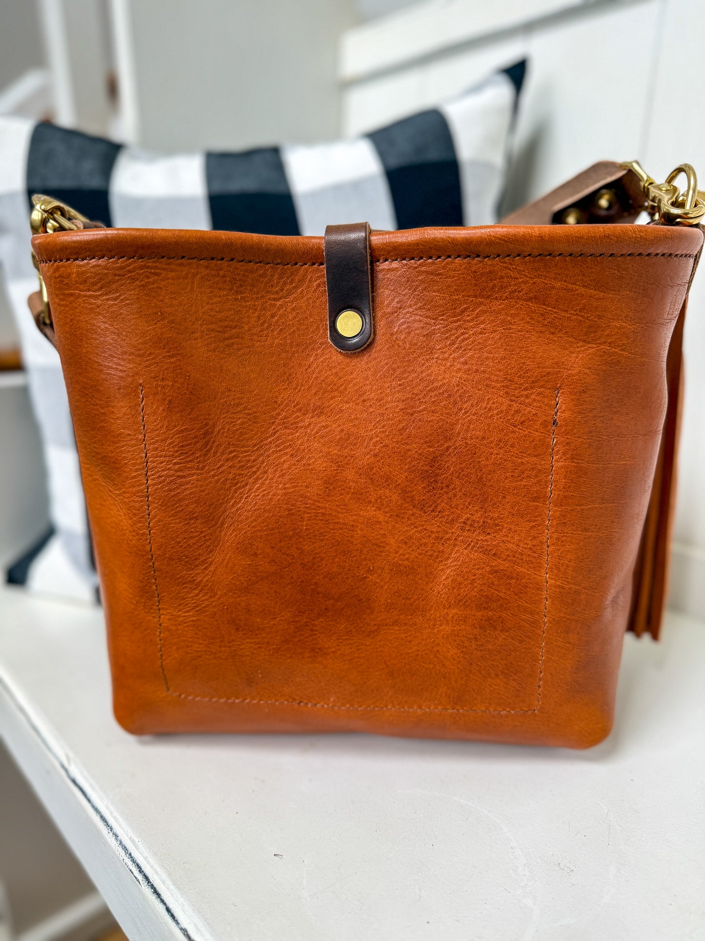 Bennett “shorty” Bucket in Montana Veg-Tan