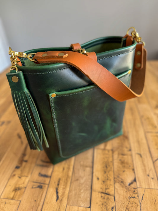 Bennett Bucket in Emerald Horween Puttman Leather