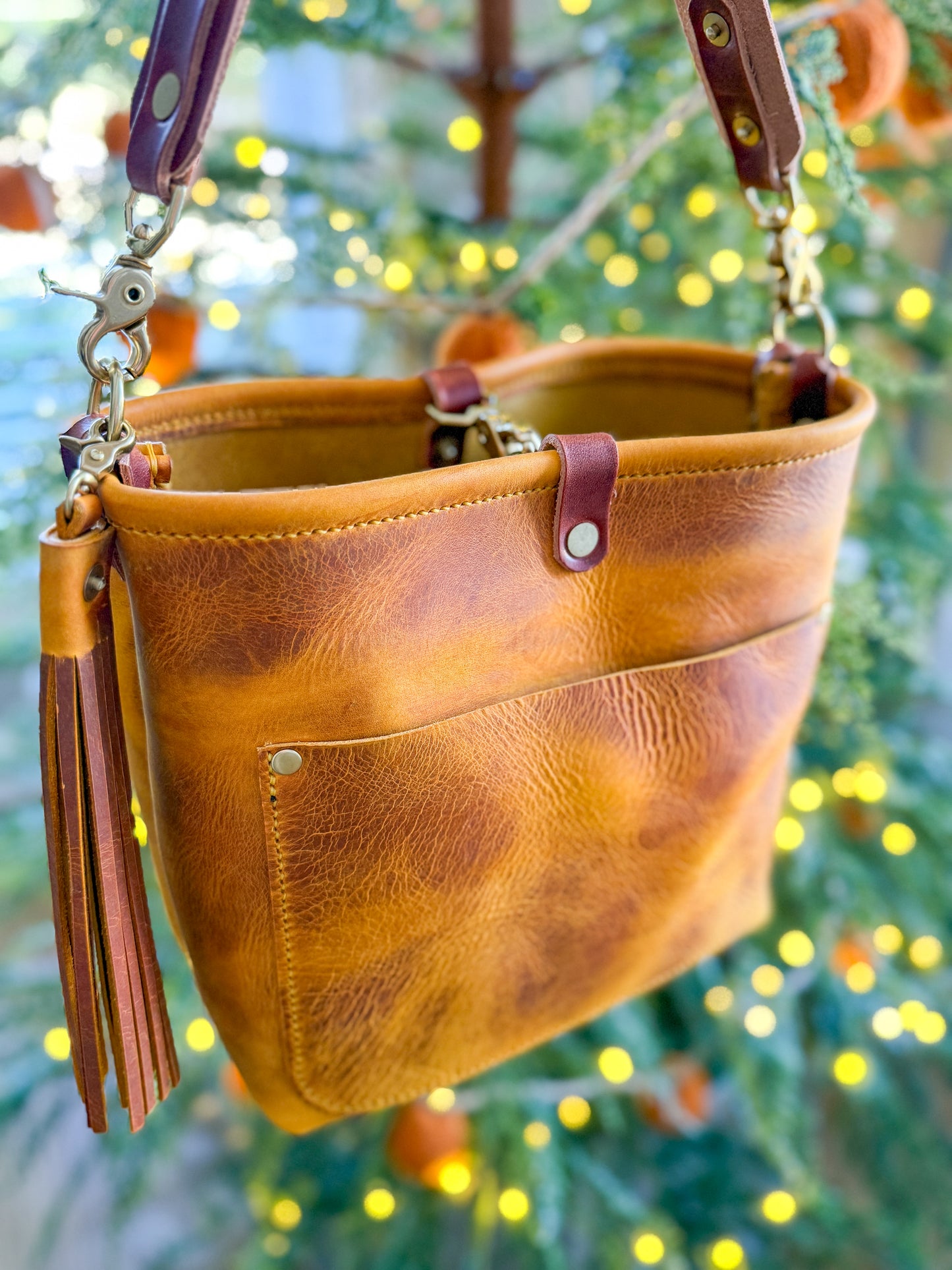 Bennett “shorty” Bucket in Yellowstone Italian Vegetable Tan