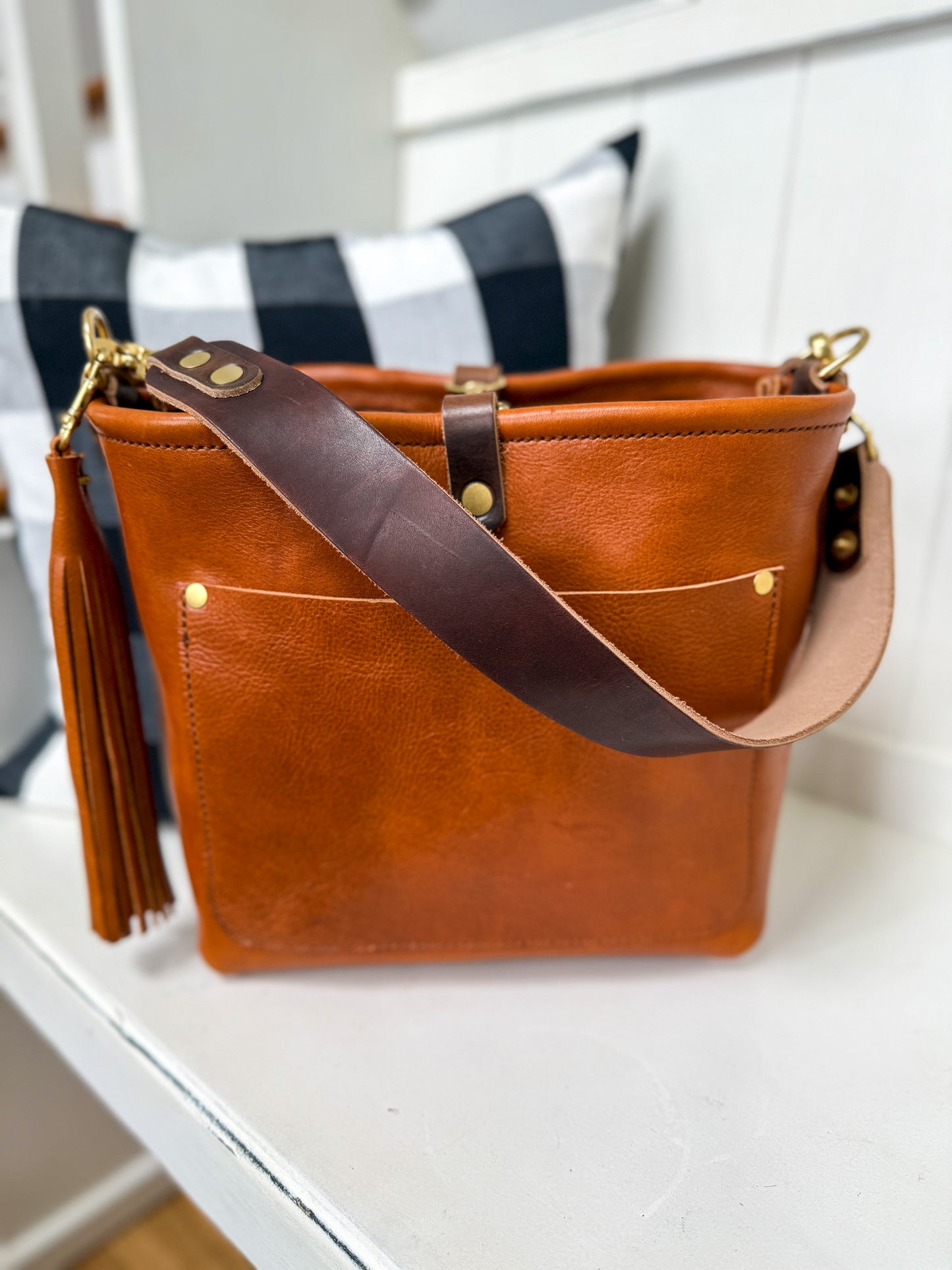 Bennett “shorty” Bucket in Montana Veg-Tan