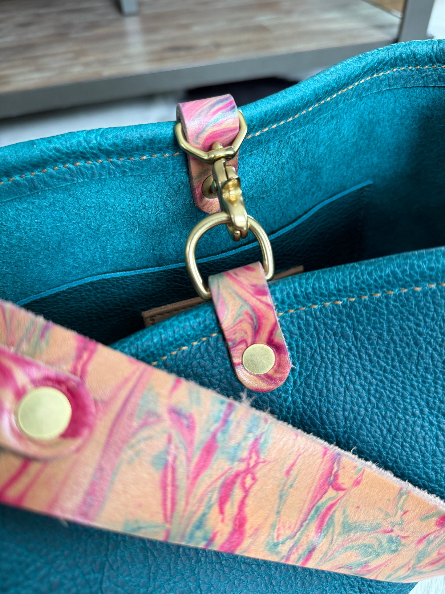 Hobo Bucket in Blue Moon Bison w/Candy Strap