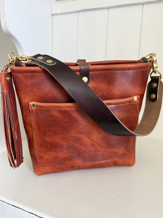 Bennett “shorty” Bucket in Horween English Tan